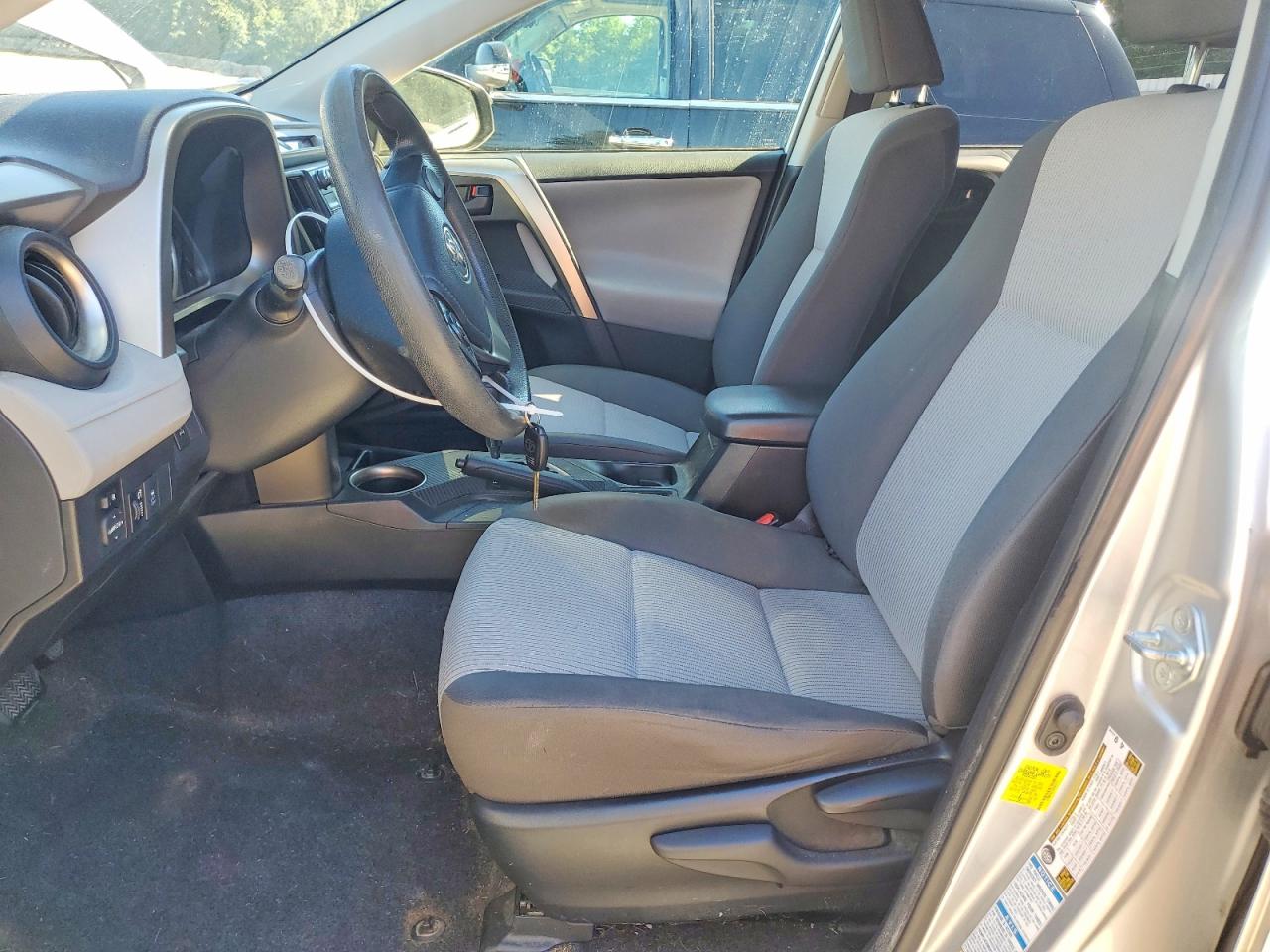 2014 Toyota Rav4 Le Silver vin: JTMBFREV3ED083701