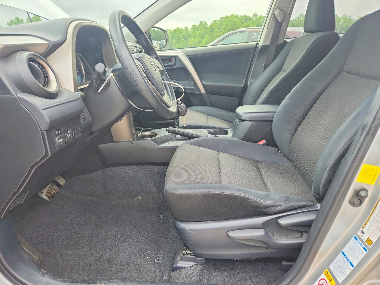 2014 Toyota Rav4 Le Silver vin: JTMBFREV3EJ006831