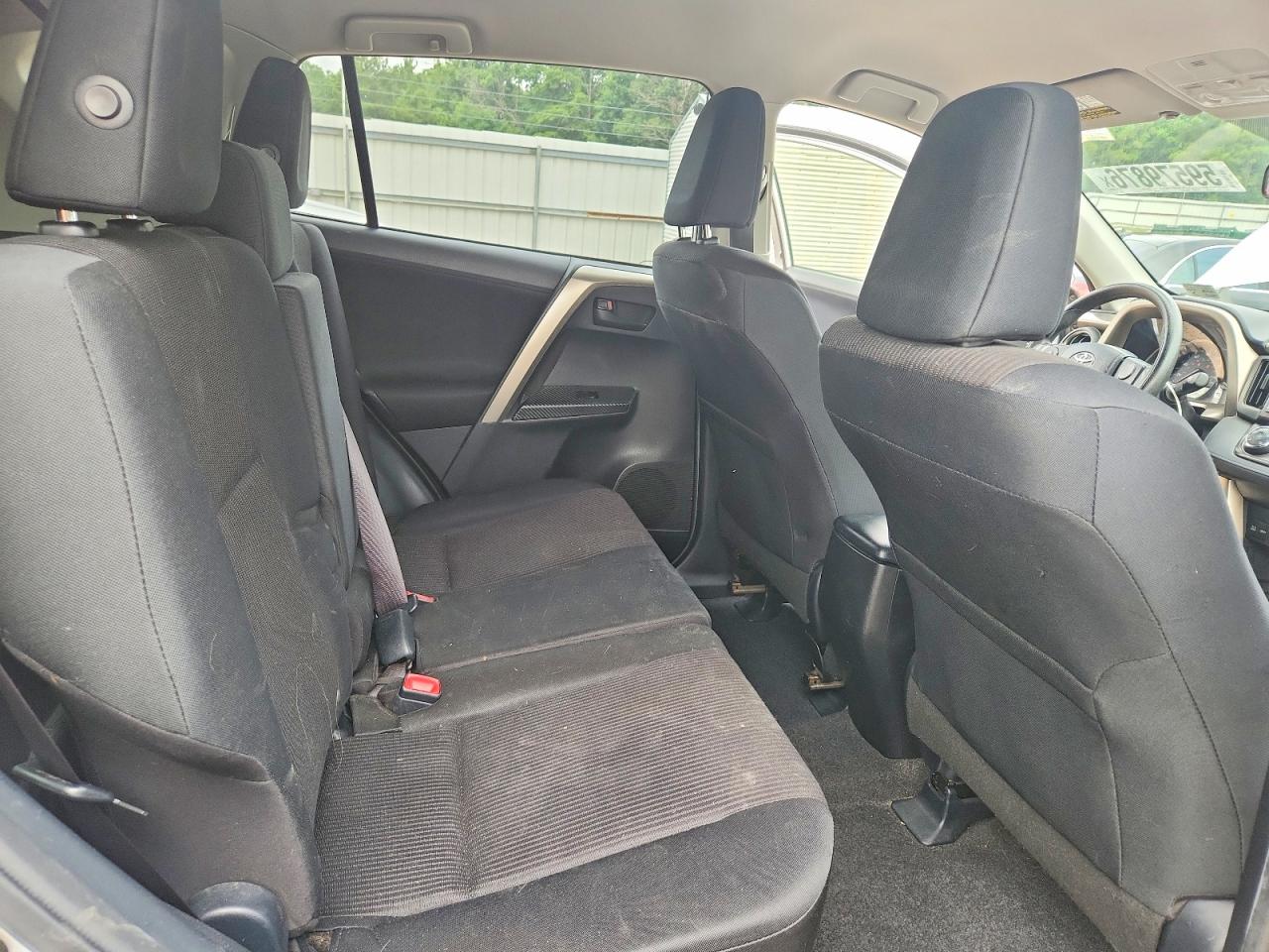 2014 Toyota Rav4 Le Silver vin: JTMBFREV3EJ006831