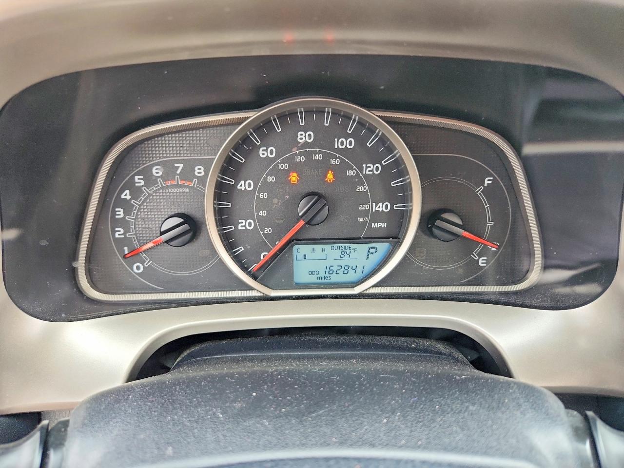 2014 Toyota Rav4 Le Silver vin: JTMBFREV3EJ006831