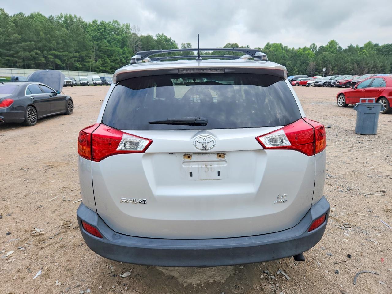 2014 Toyota Rav4 Le Silver vin: JTMBFREV3EJ006831