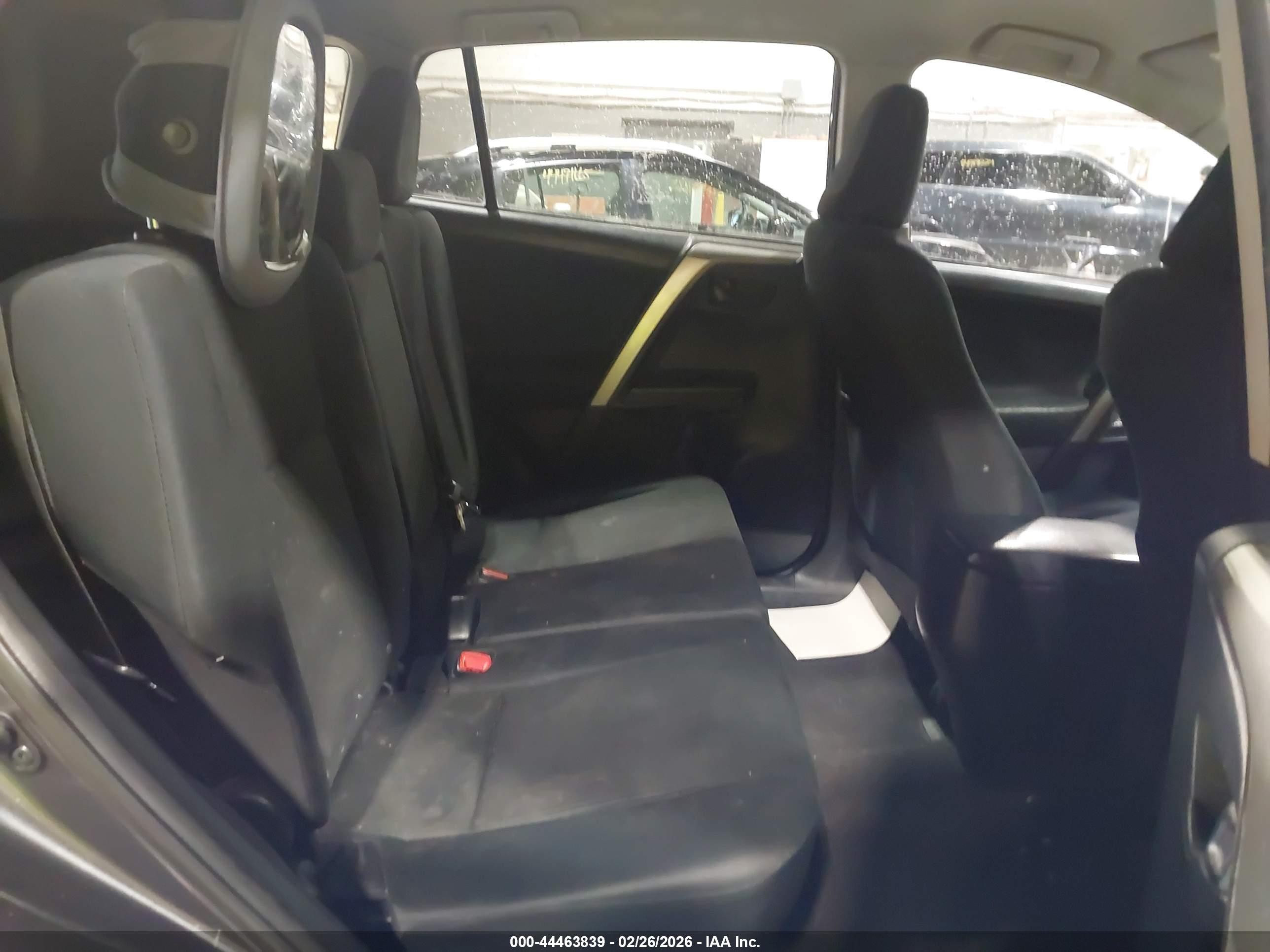 2014 Toyota Rav4 Le Gray vin: JTMBFREV3EJ009129