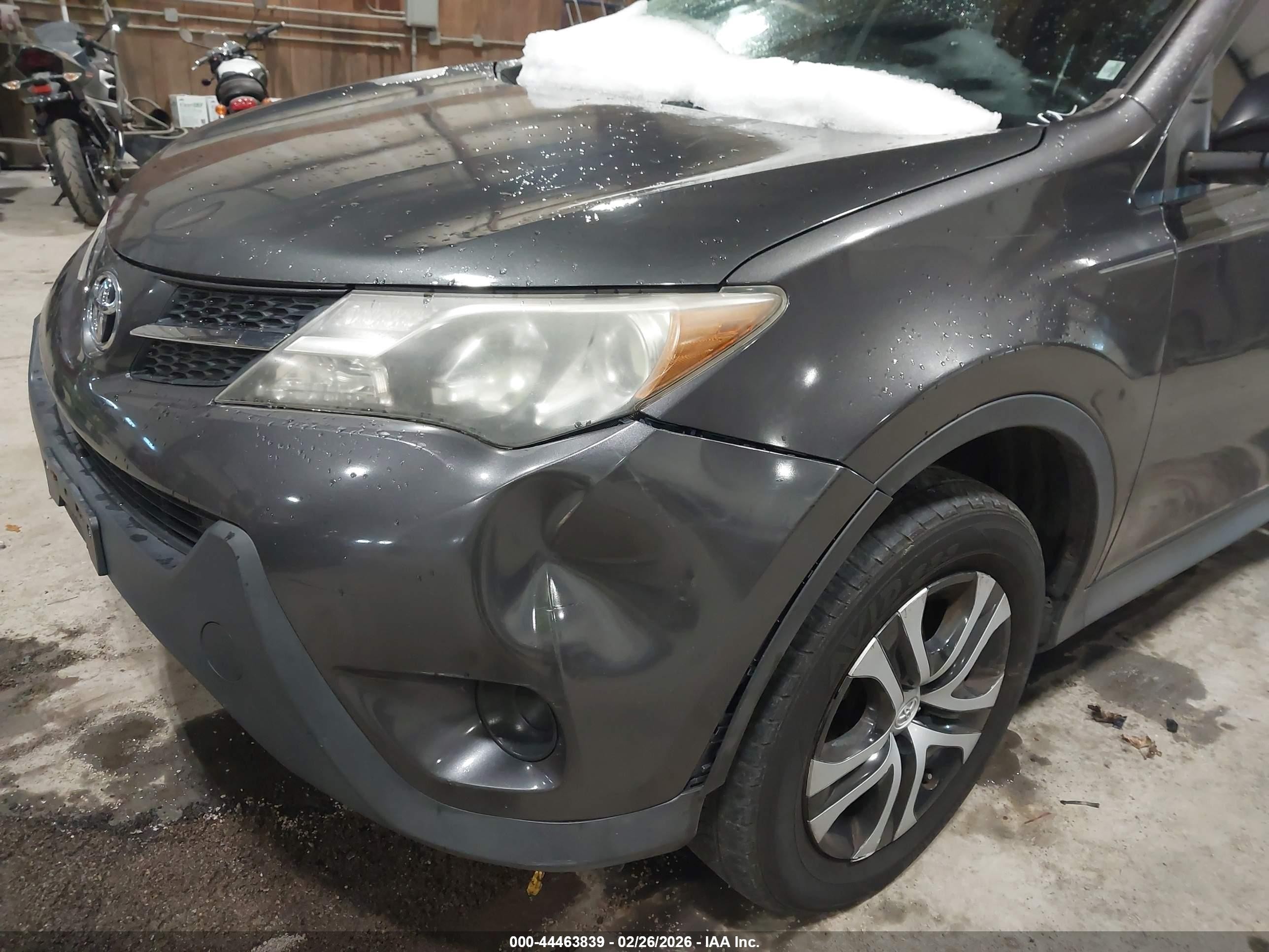 2014 Toyota Rav4 Le Gray vin: JTMBFREV3EJ009129