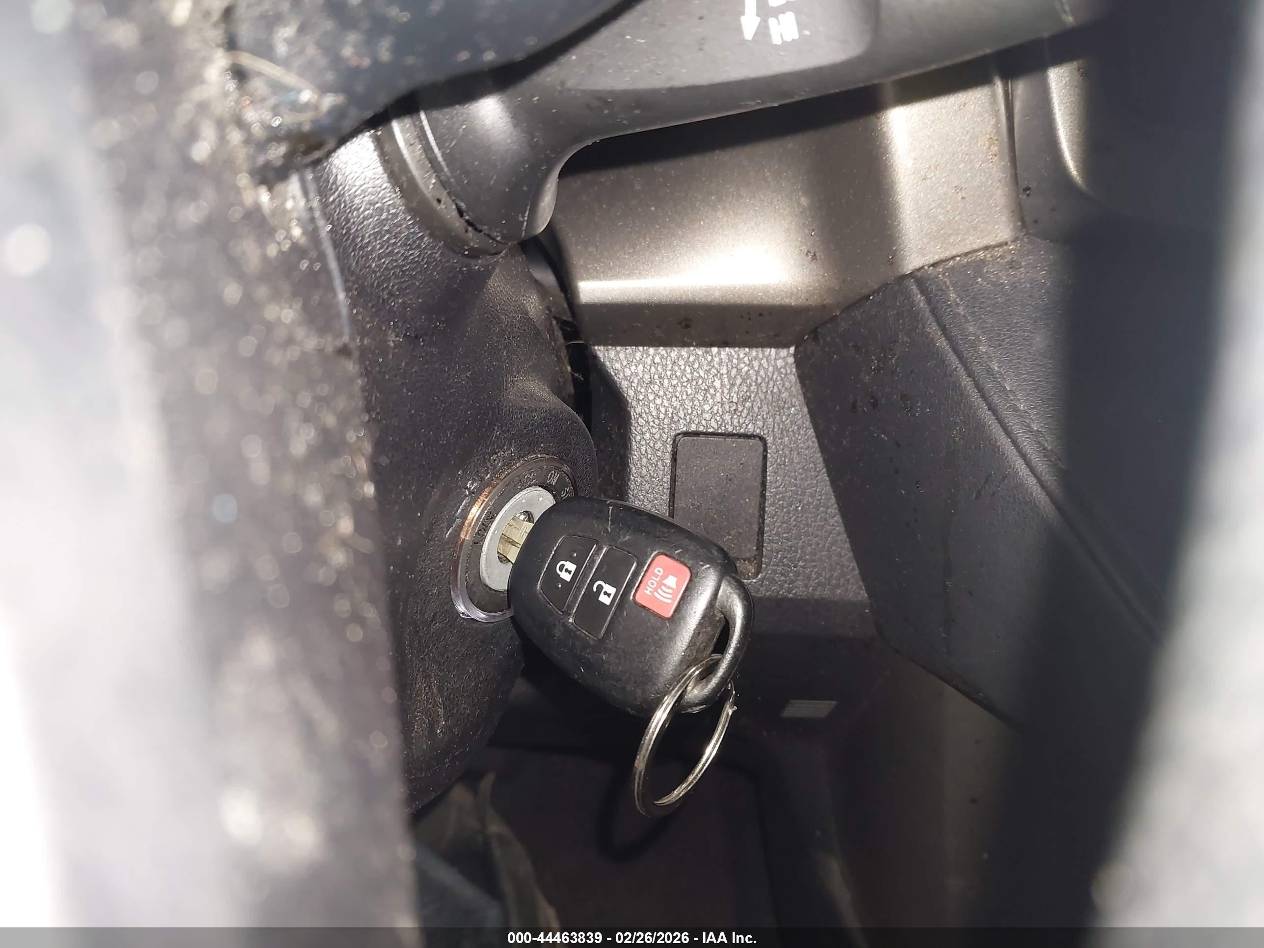 2014 Toyota Rav4 Le Gray vin: JTMBFREV3EJ009129