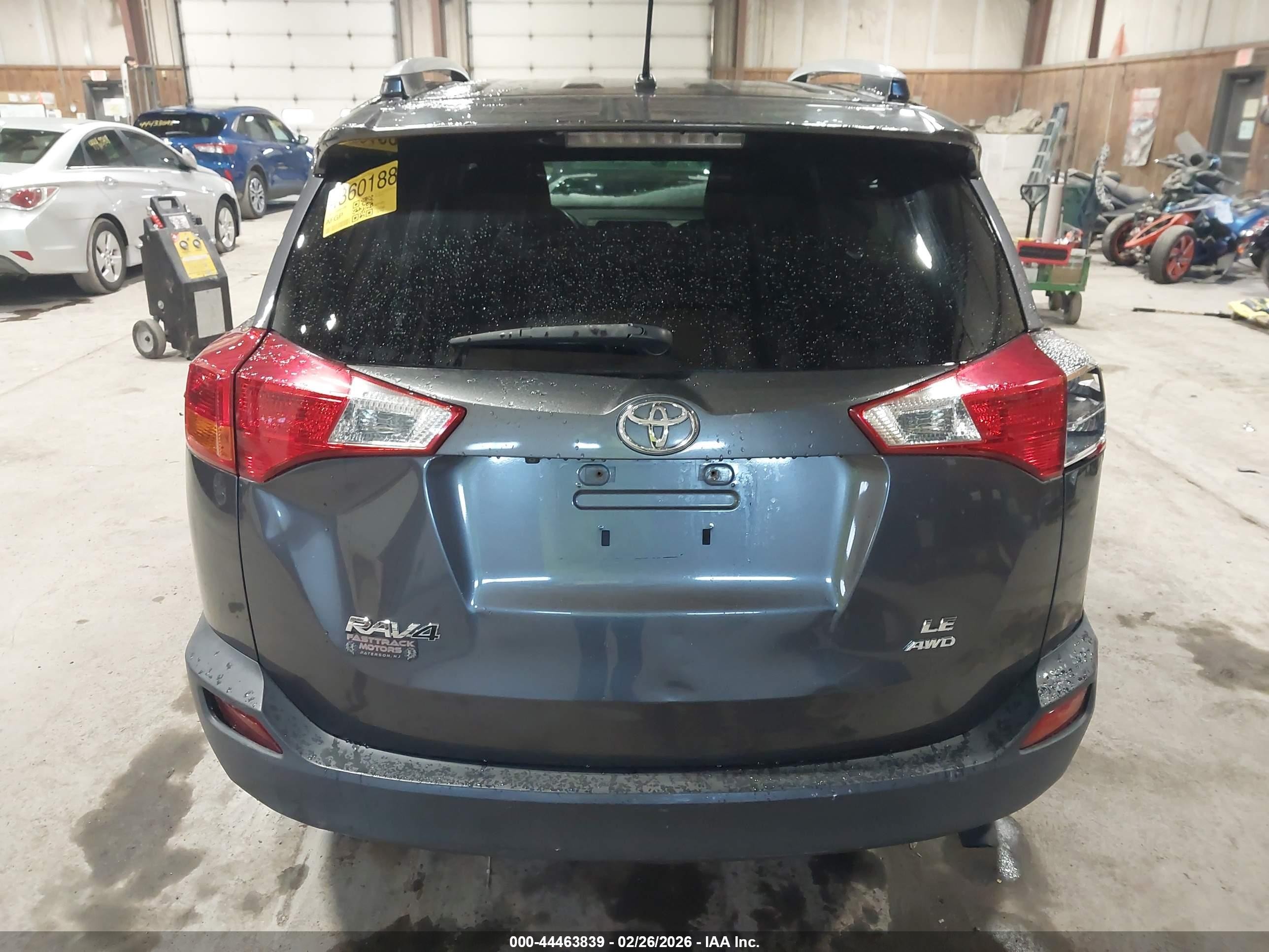 2014 Toyota Rav4 Le Gray vin: JTMBFREV3EJ009129