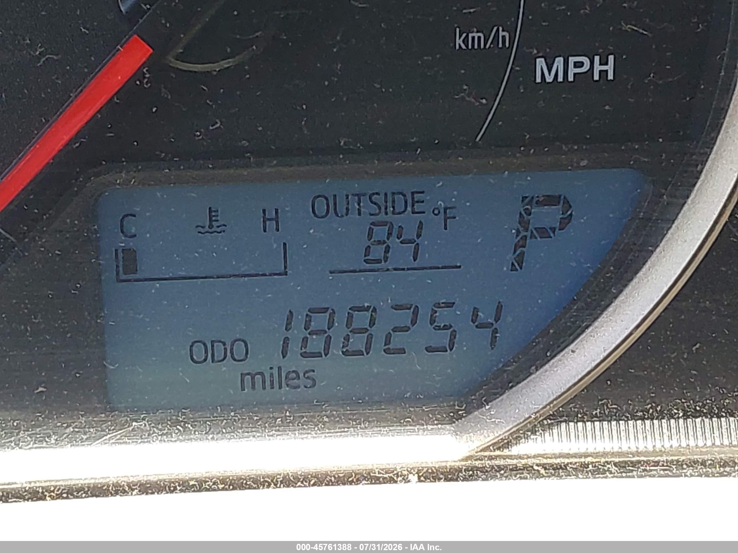 2014 Toyota Rav4 Le White vin: JTMBFREV3EJ009244