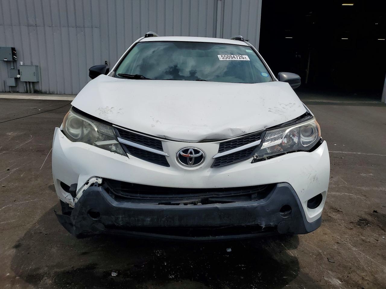 2015 Toyota Rav4 Le White vin: JTMBFREV3FD128072