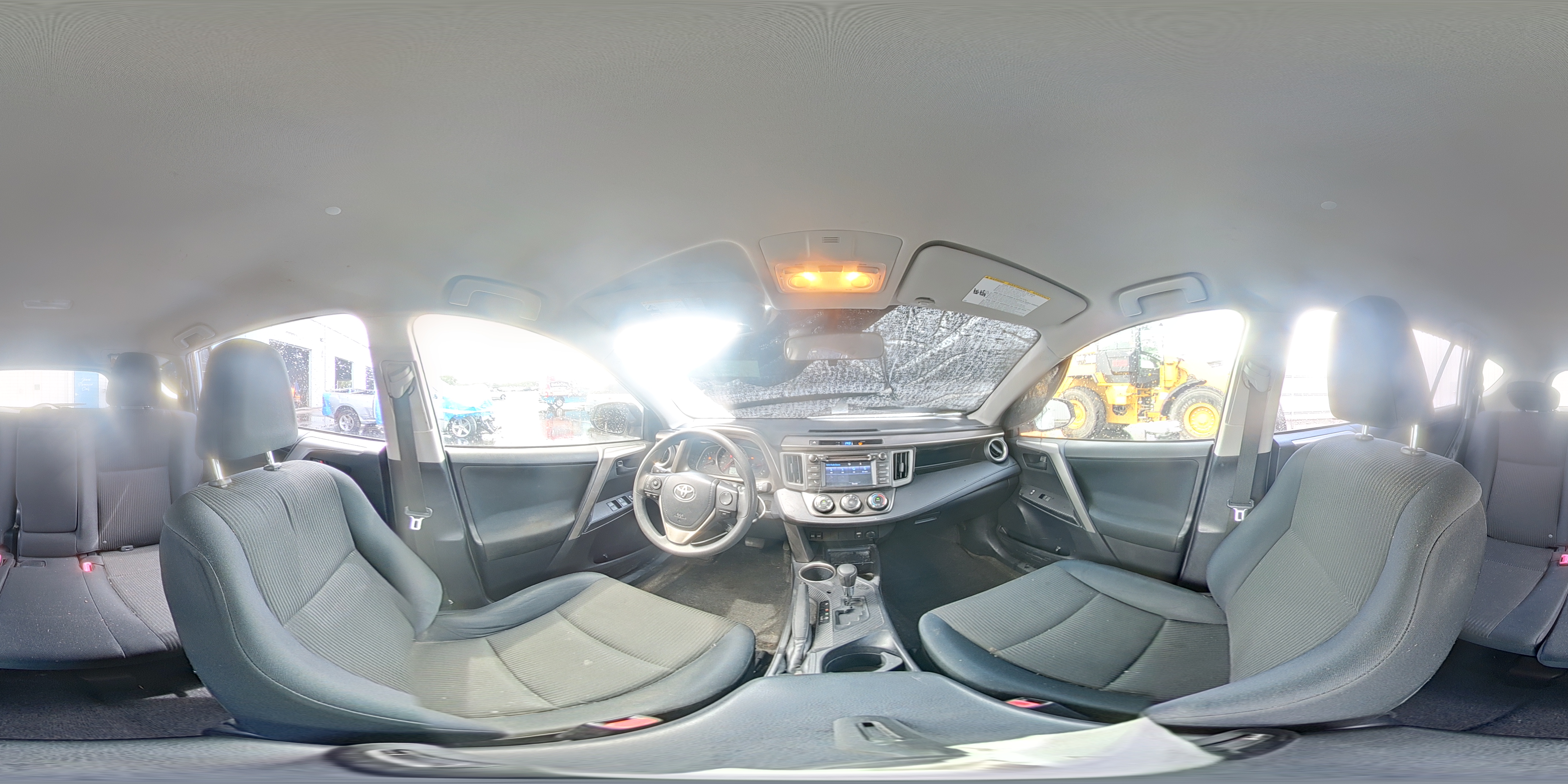 2015 Toyota Rav4 Le White vin: JTMBFREV3FD128072