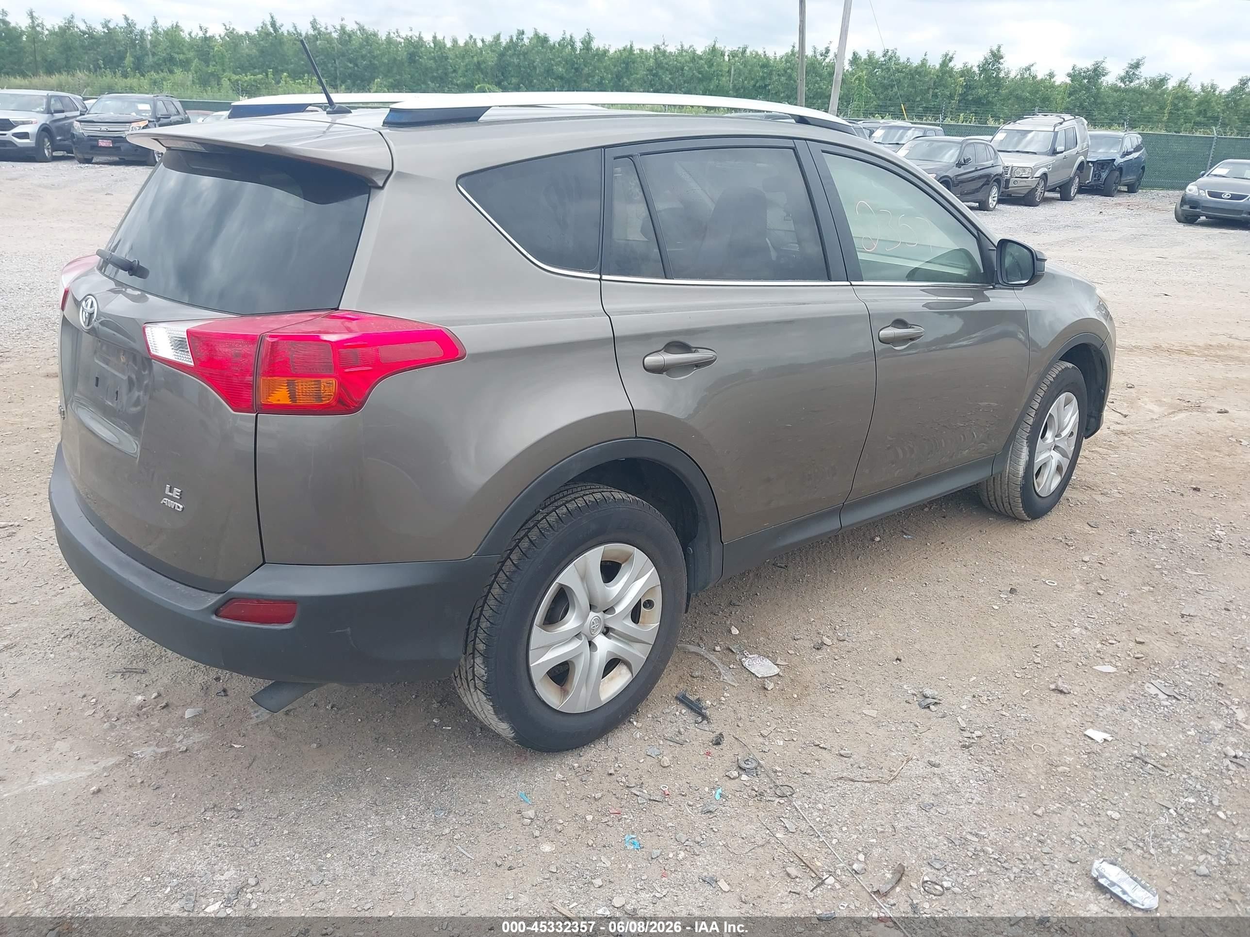 2015 Toyota Rav4 Le Gray vin: JTMBFREV3FD142103