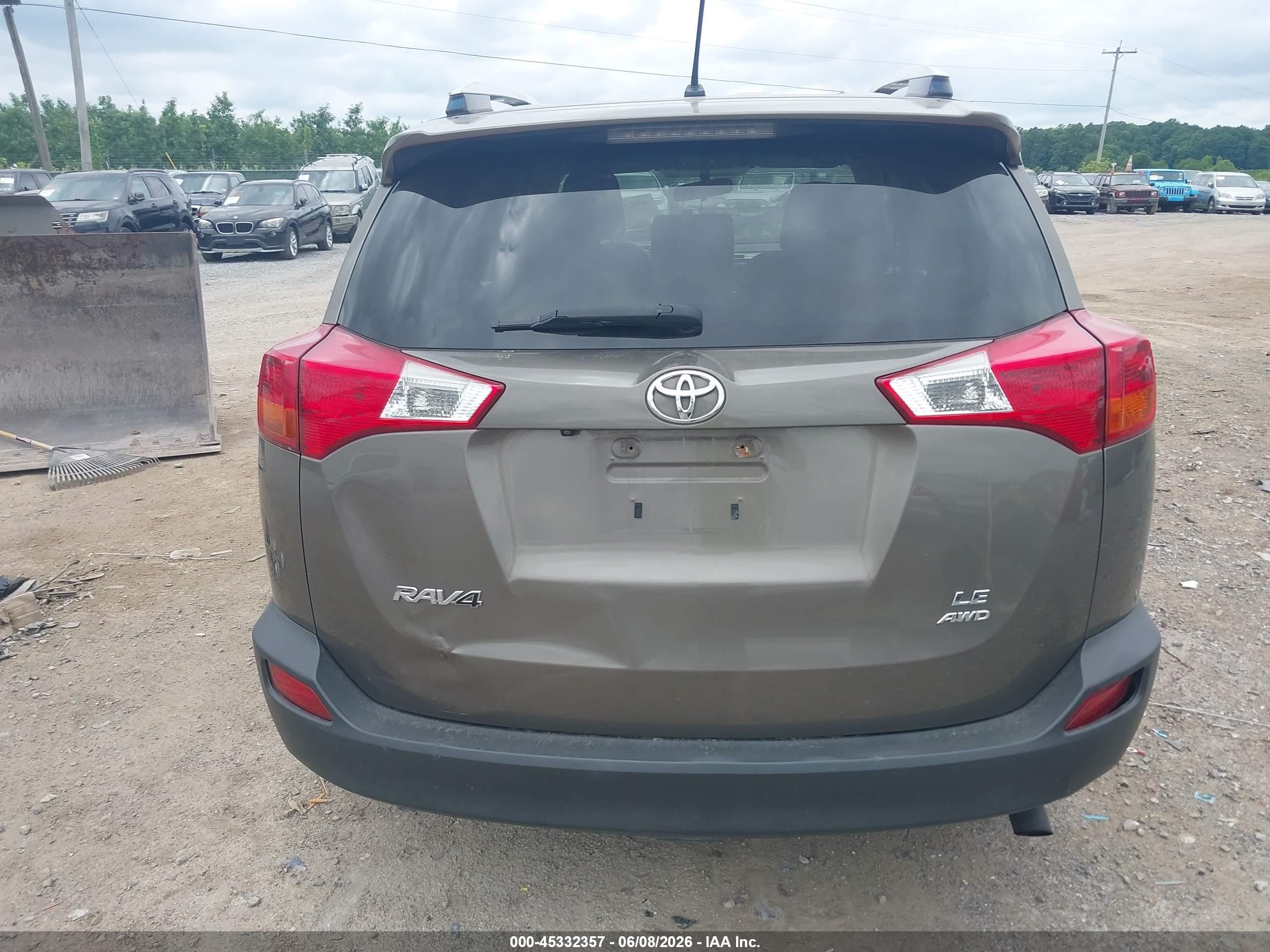 2015 Toyota Rav4 Le Gray vin: JTMBFREV3FD142103