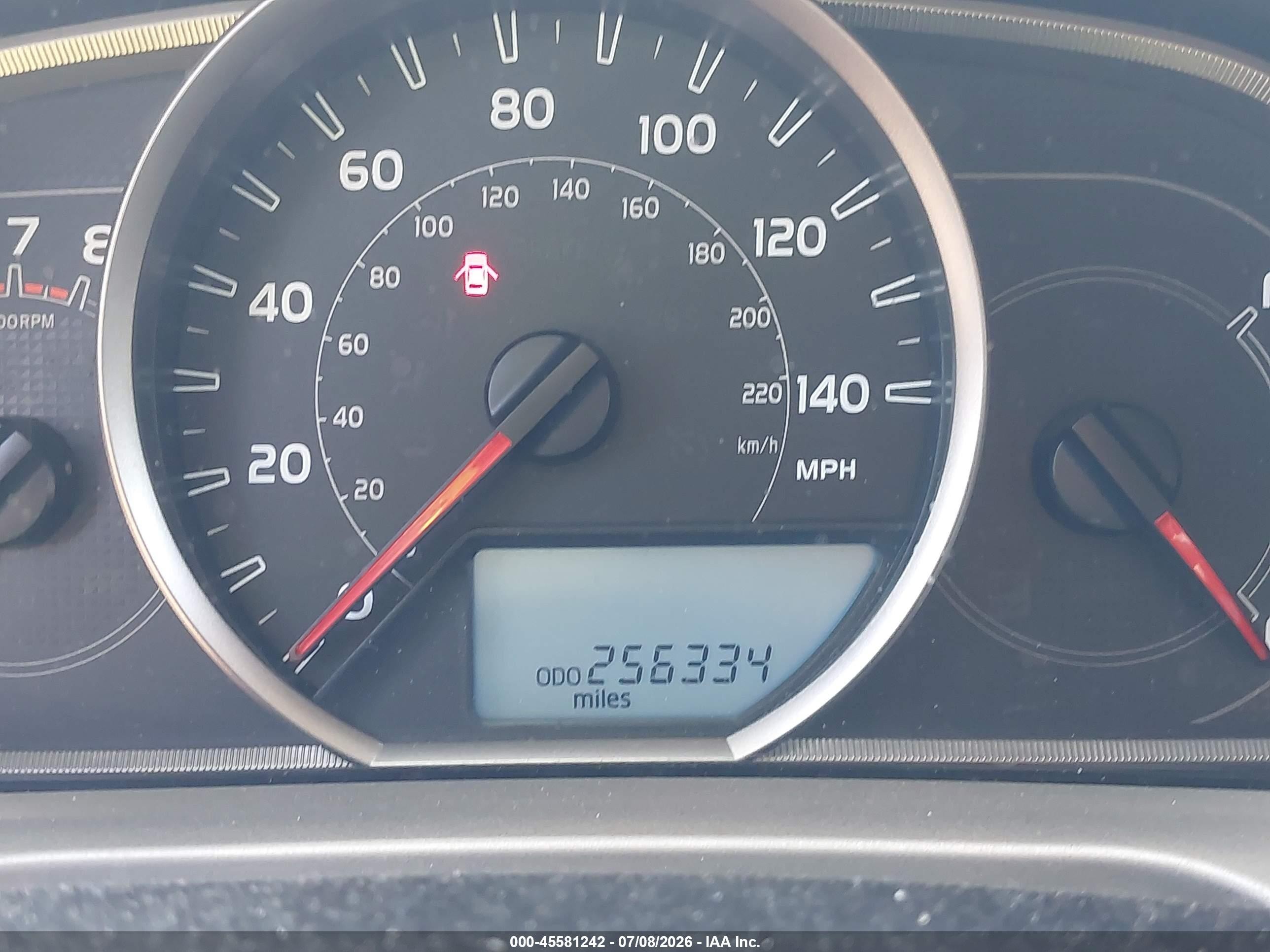 2015 Toyota Rav4 Le Серебряный vin: JTMBFREV3FD156499