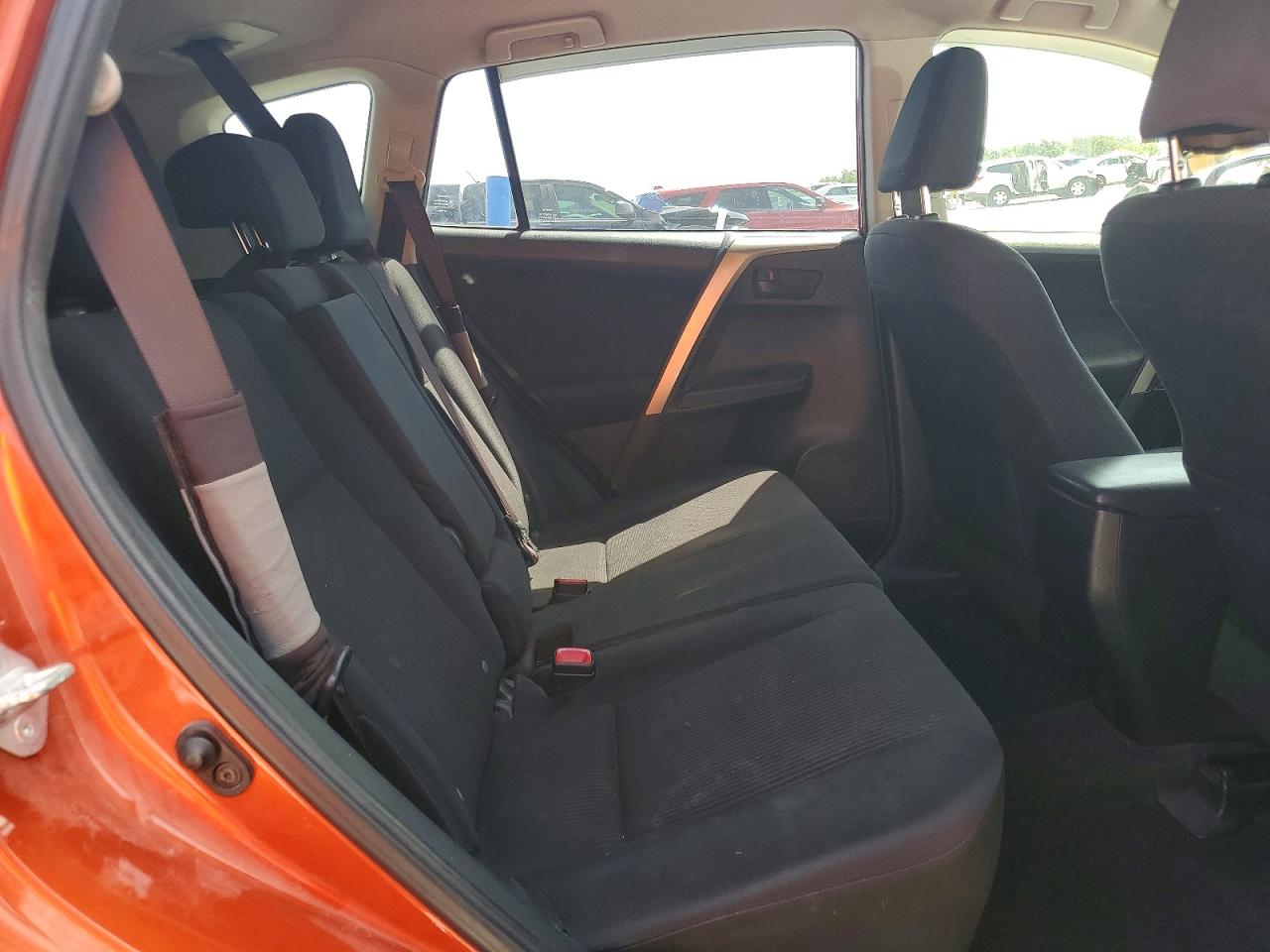 2015 Toyota Rav4 Le Оранжевый vin: JTMBFREV3FD162321
