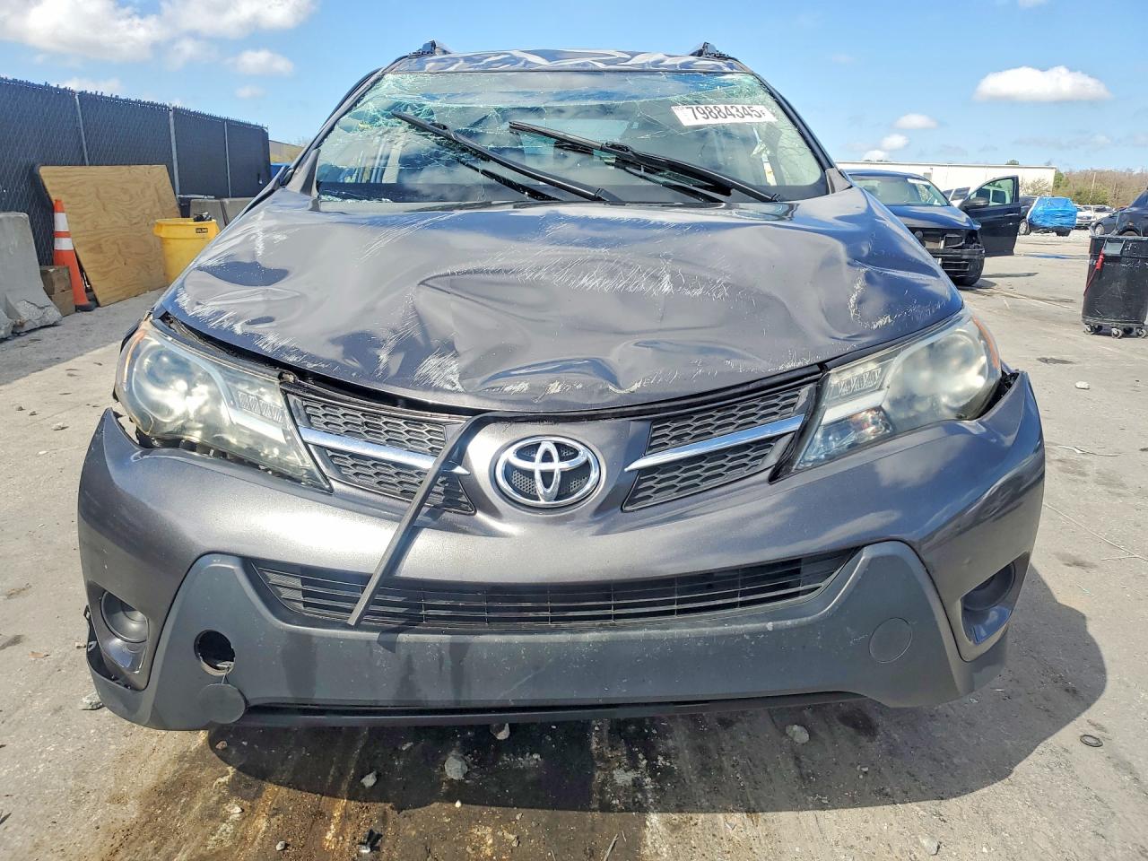2015 Toyota Rav4 Le Gray vin: JTMBFREV3FJ047977