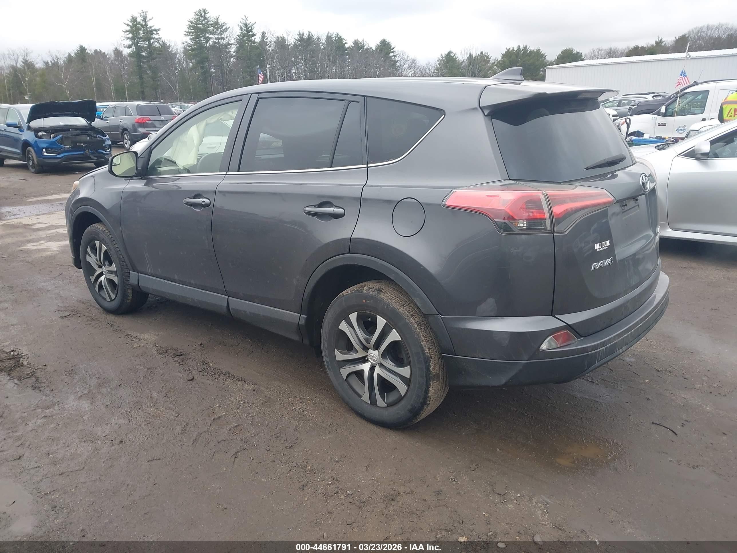 2018 Toyota Rav4 Le Gray vin: JTMBFREV3JJ235732