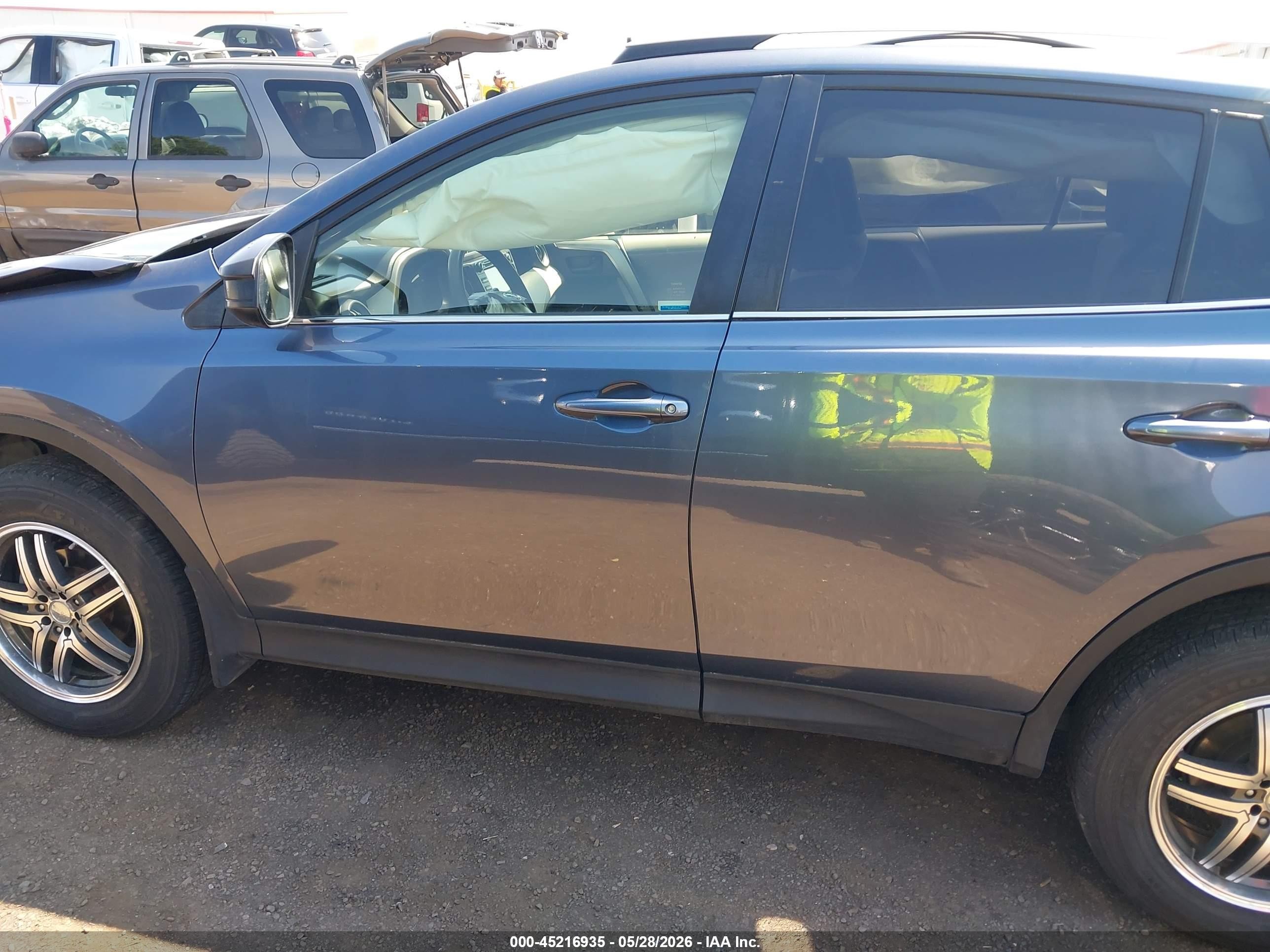 2013 Toyota Rav4 Le Blue vin: JTMBFREV4D5008286