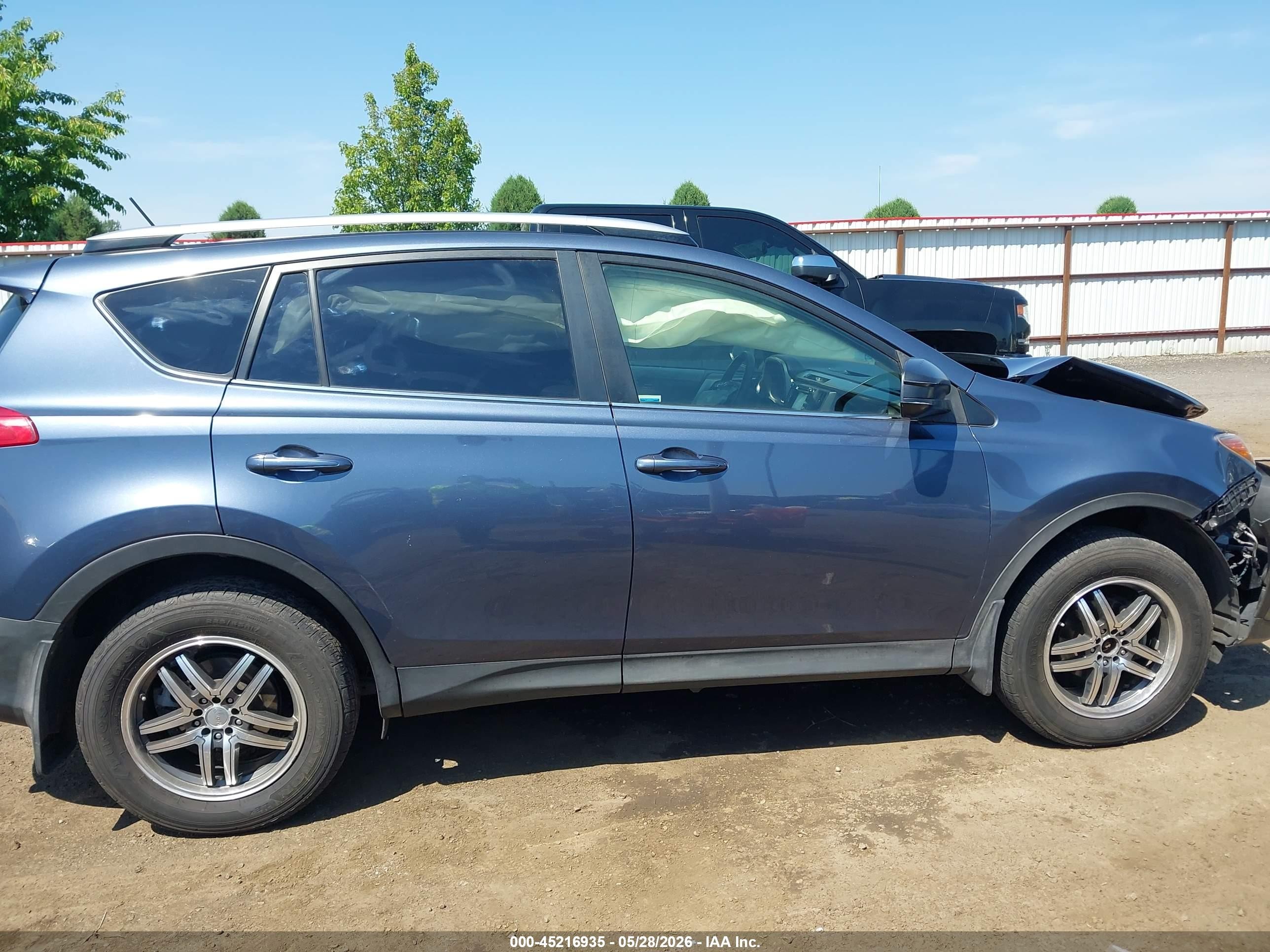 2013 Toyota Rav4 Le Blue vin: JTMBFREV4D5008286
