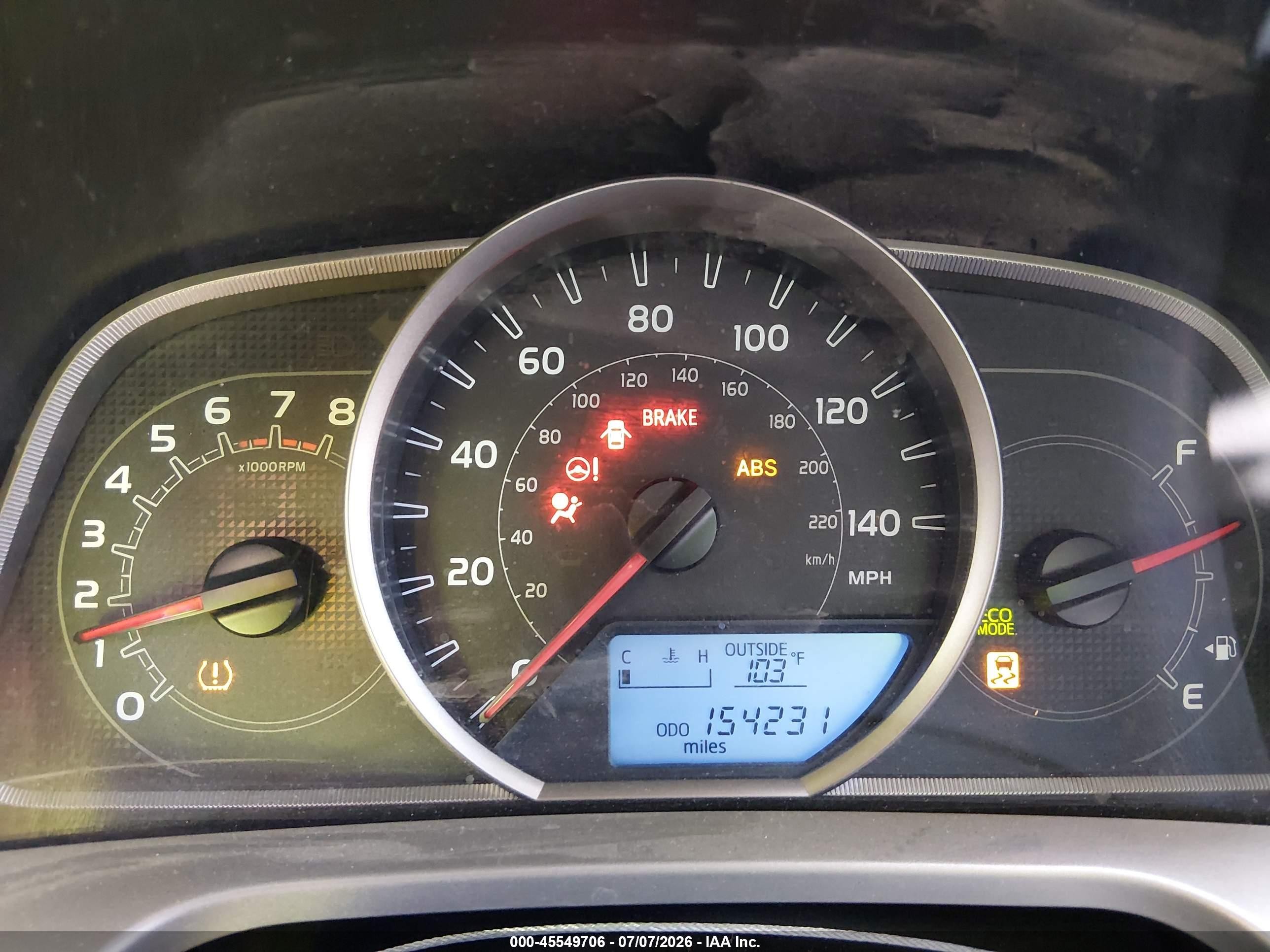 2014 Toyota Rav4 Le White vin: JTMBFREV4ED063747