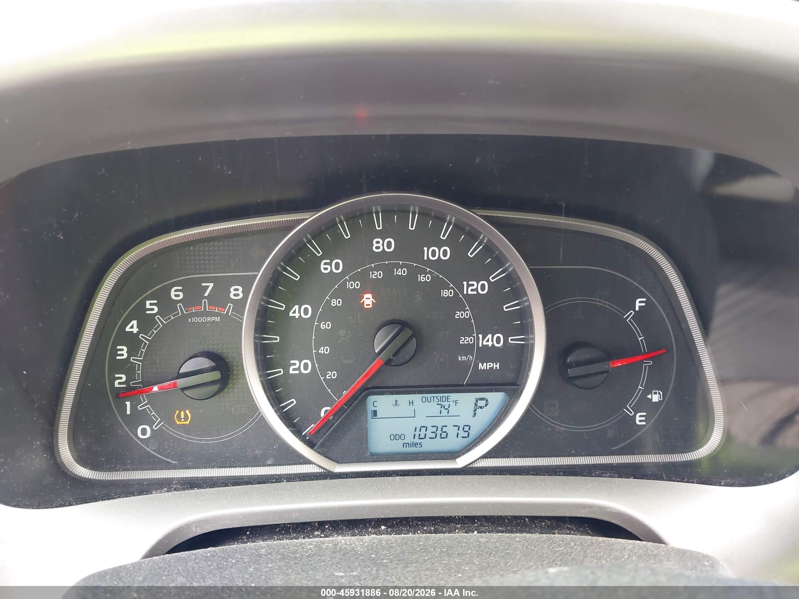 2014 Toyota Rav4 Le Red vin: JTMBFREV4ED070021