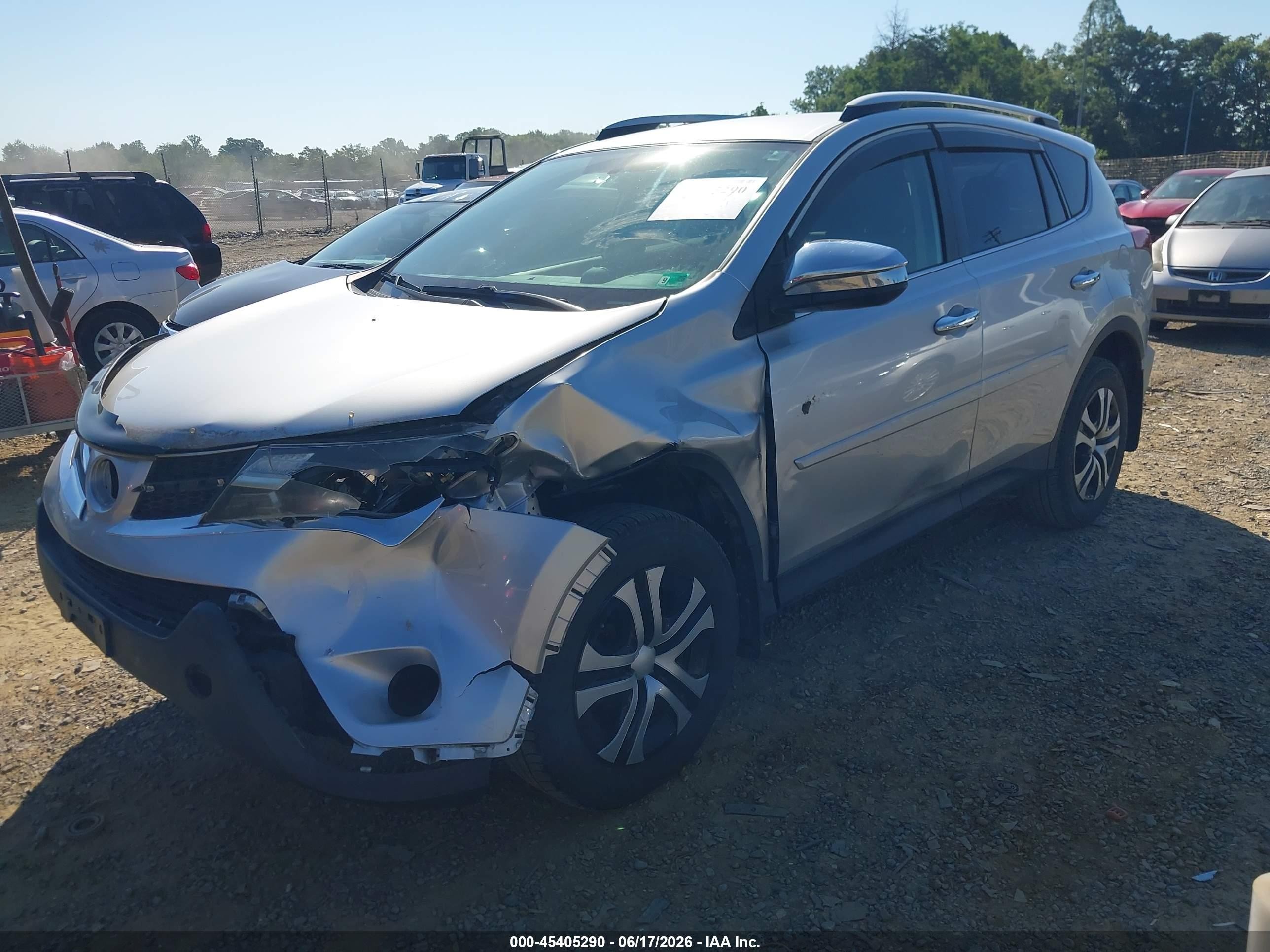 2014 Toyota Rav4 Le Silver vin: JTMBFREV4ED093783
