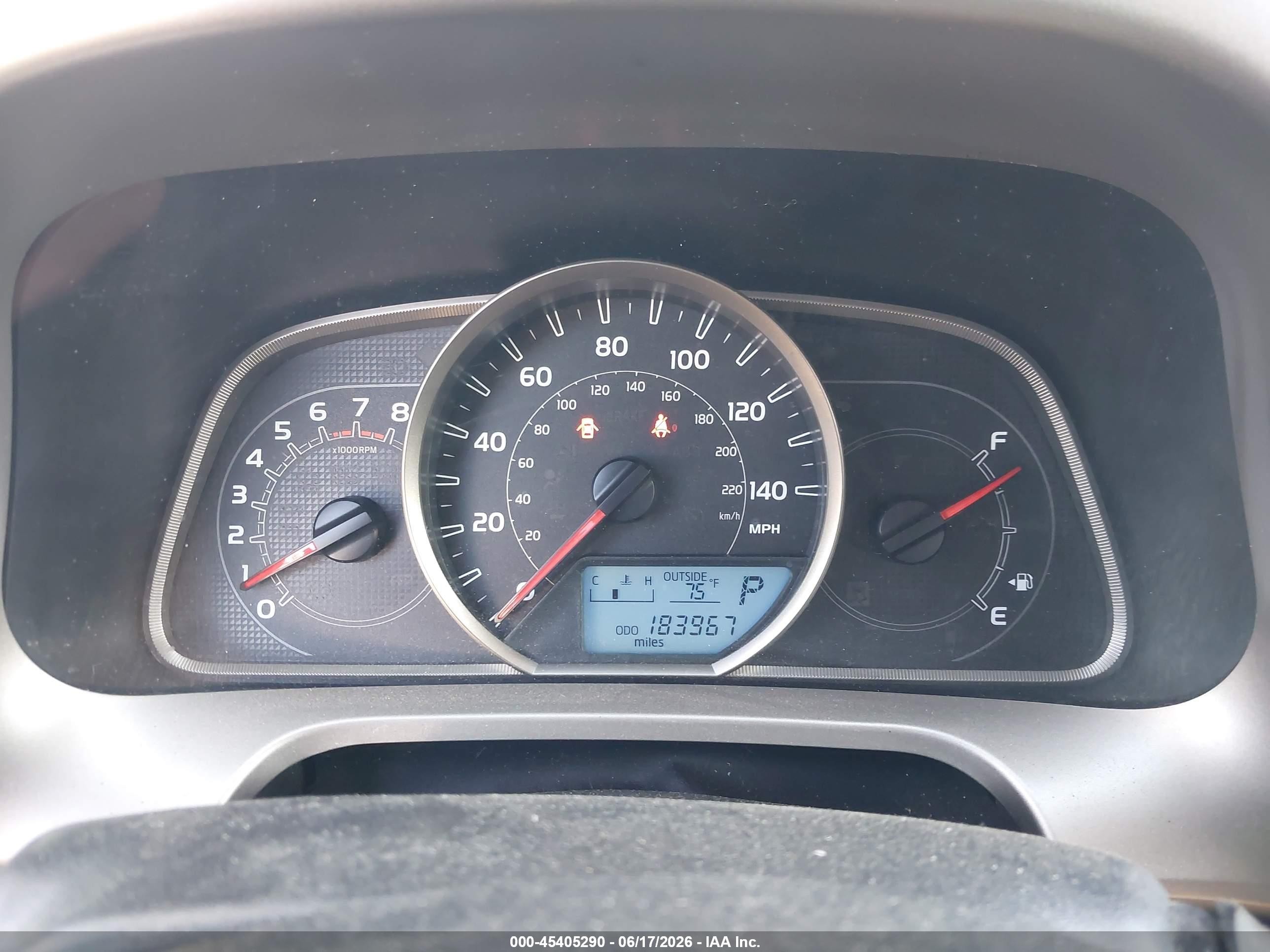 2014 Toyota Rav4 Le Silver vin: JTMBFREV4ED093783
