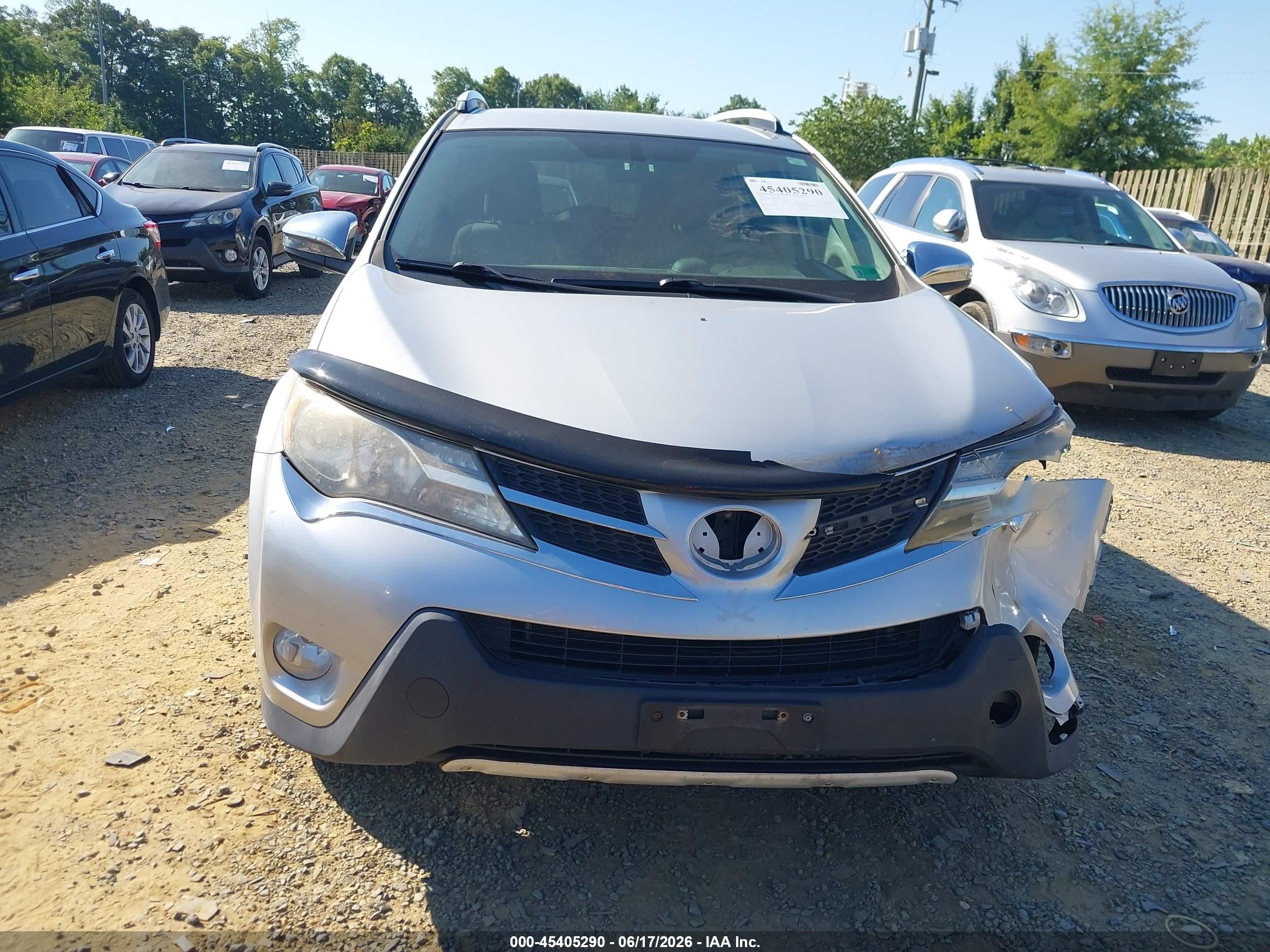 2014 Toyota Rav4 Le Silver vin: JTMBFREV4ED093783