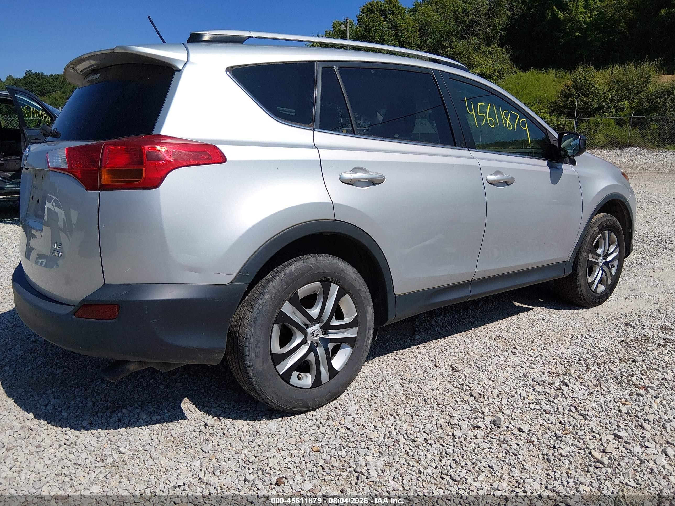 2014 Toyota Rav4 Le Silver vin: JTMBFREV4ED094075