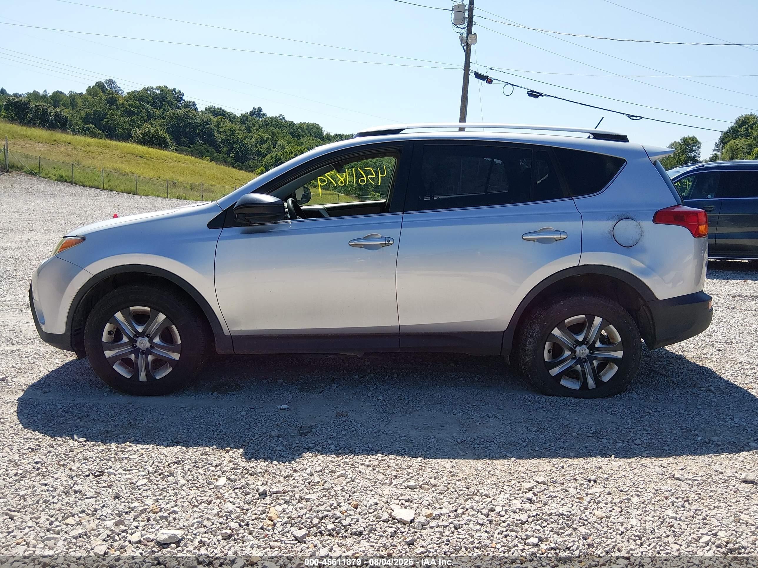 2014 Toyota Rav4 Le Silver vin: JTMBFREV4ED094075