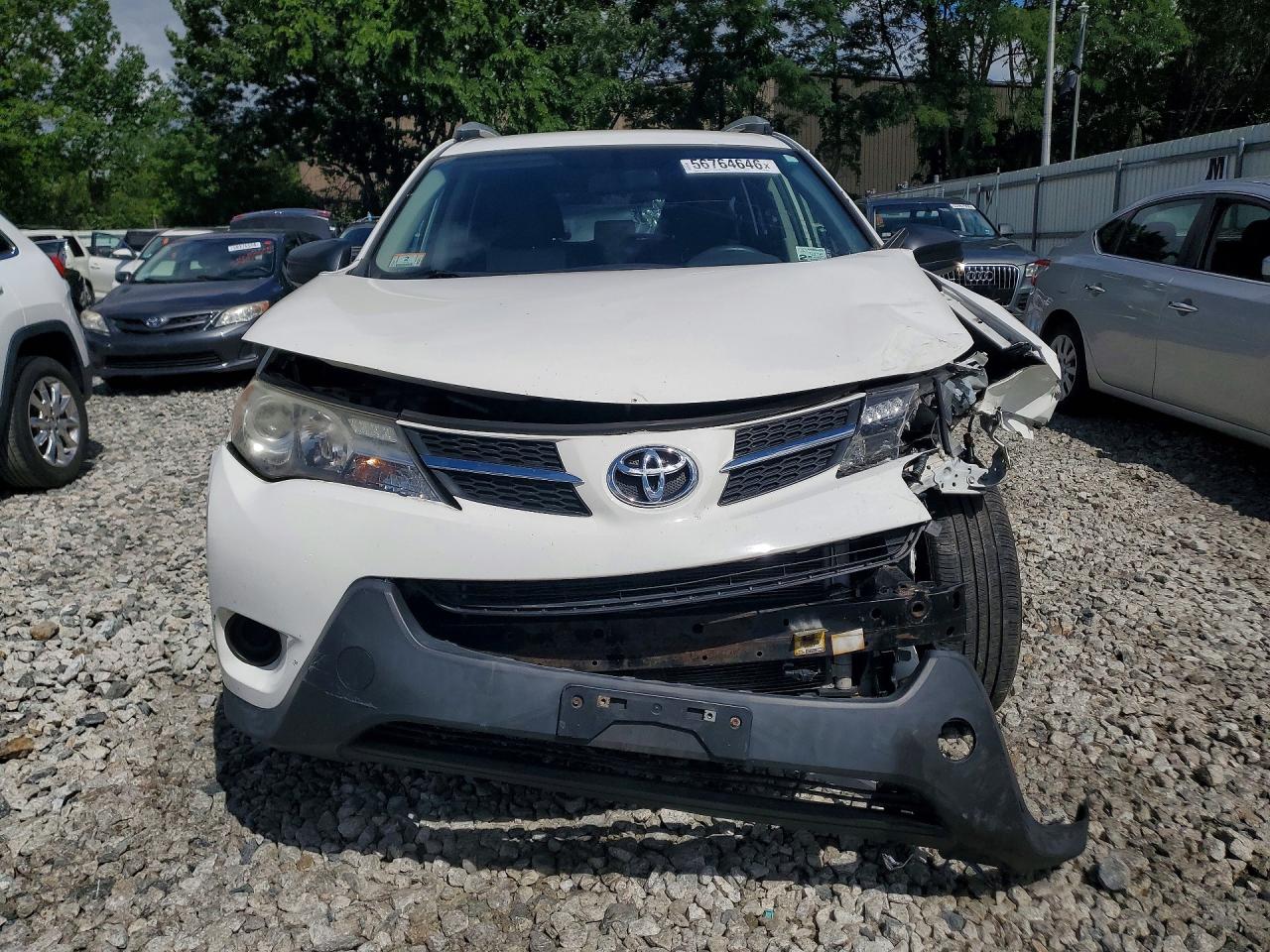 2014 Toyota Rav4 Le White vin: JTMBFREV4EJ001427