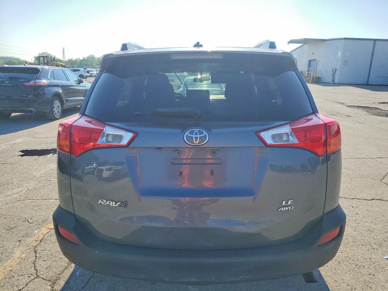 2014 Toyota Rav4 Le Gray vin: JTMBFREV4EJ002206