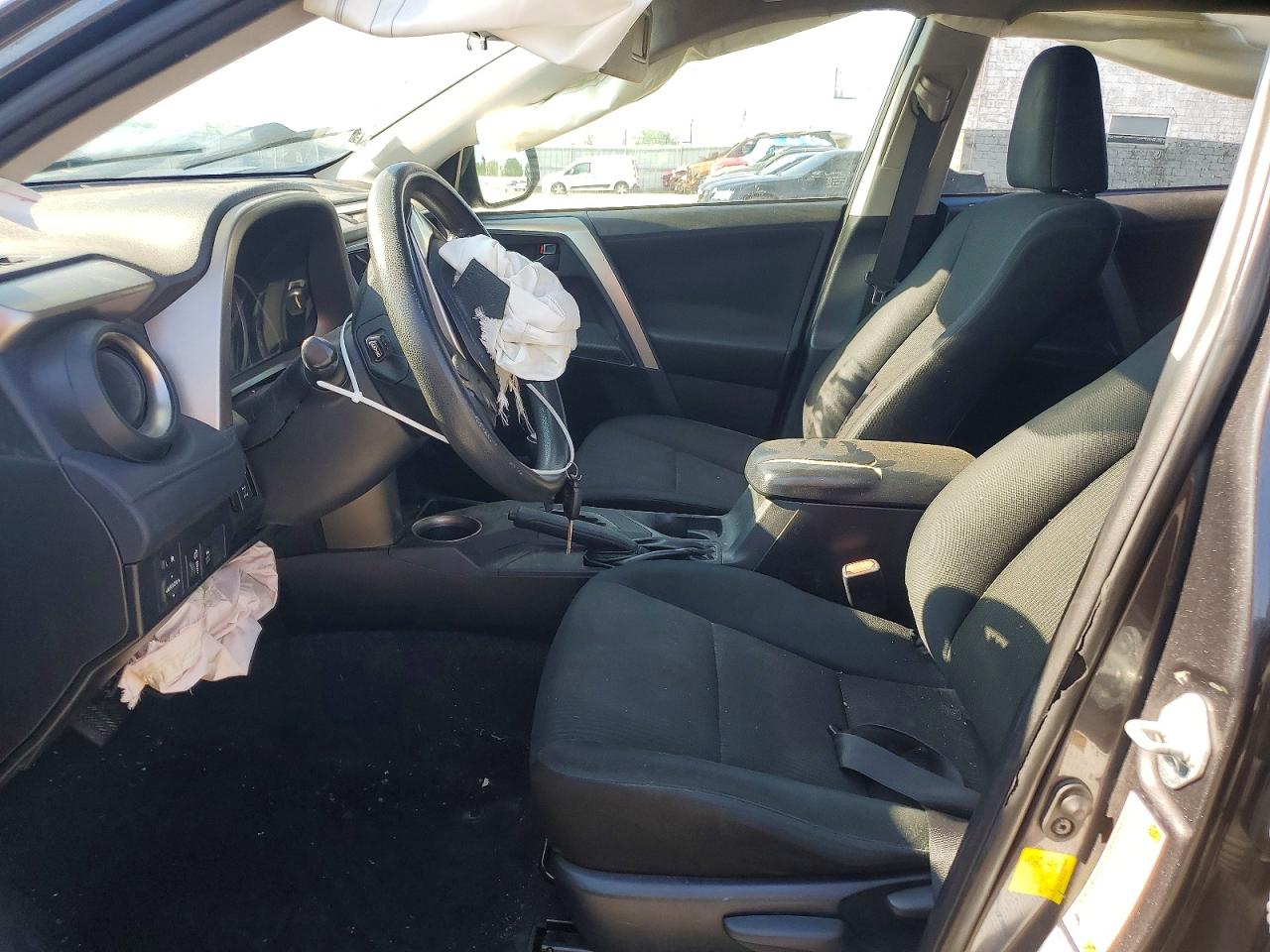 2014 Toyota Rav4 Le Gray vin: JTMBFREV4EJ002206