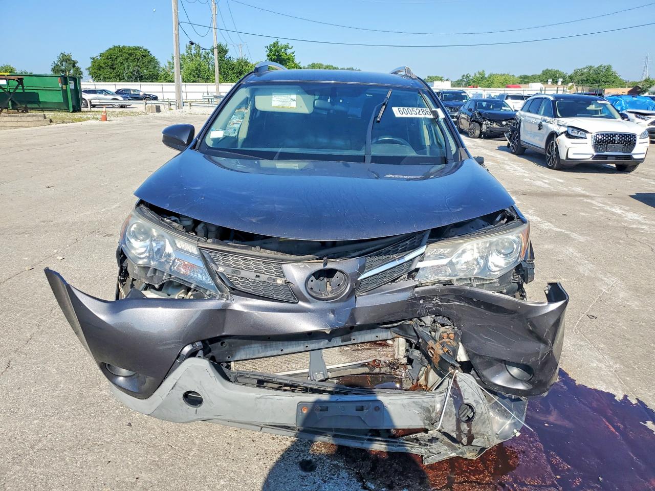 2014 Toyota Rav4 Le Gray vin: JTMBFREV4EJ002206
