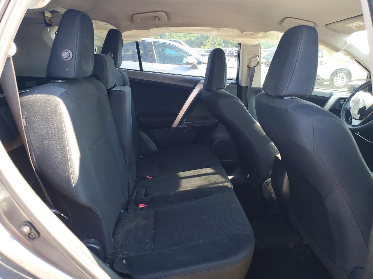 2014 Toyota Rav4 Le Gray vin: JTMBFREV4EJ002206