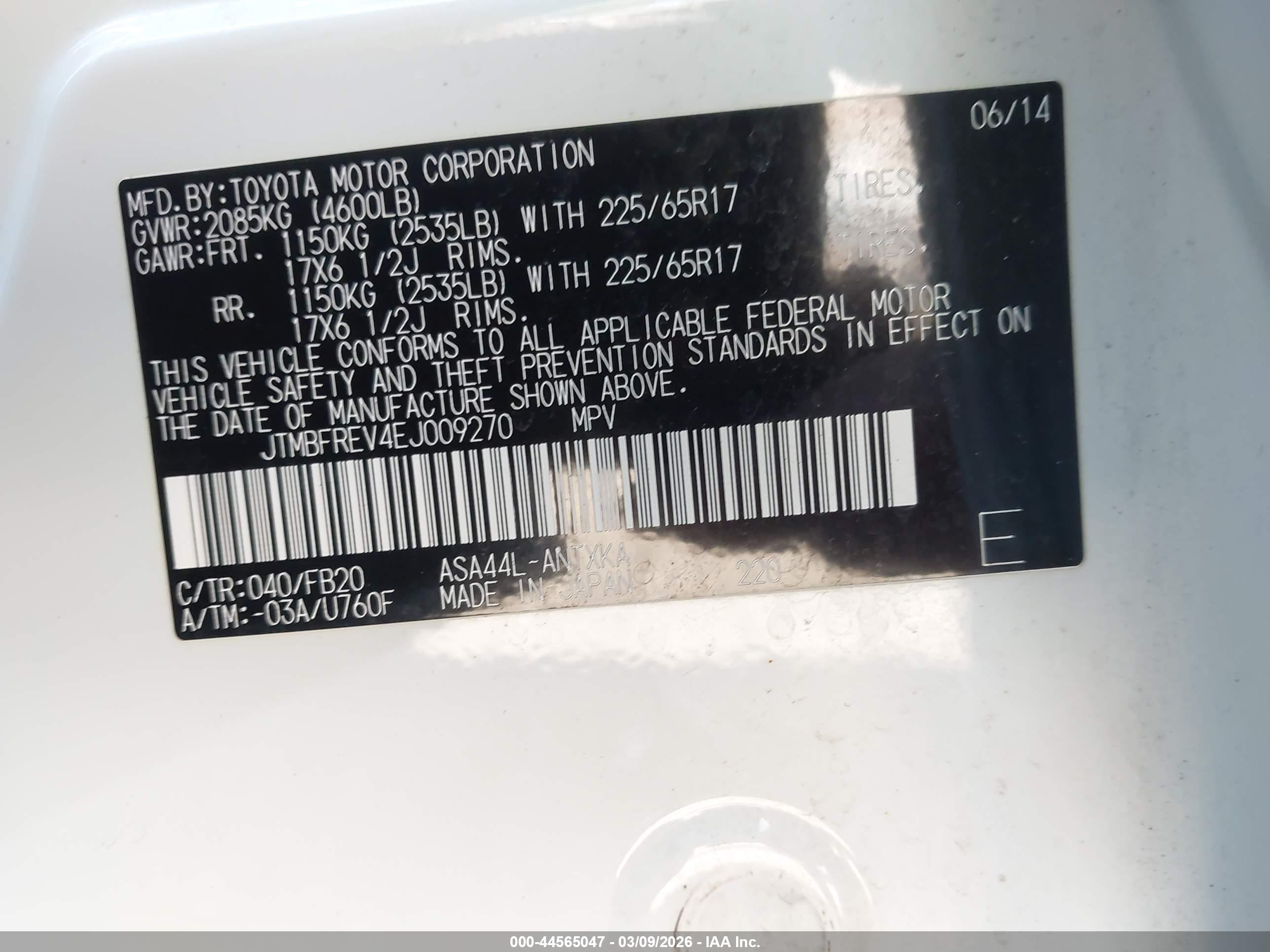 2014 Toyota Rav4 Le White vin: JTMBFREV4EJ009270