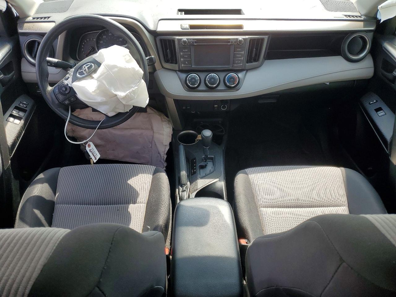 2014 Toyota Rav4 Le Red vin: JTMBFREV4EJ012637