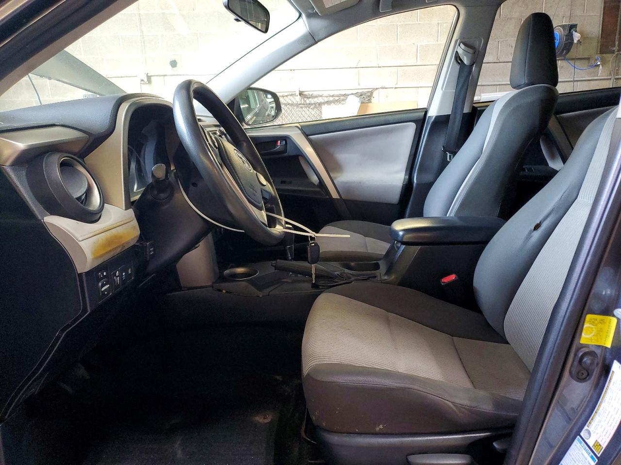 2015 Toyota Rav4 Le Black vin: JTMBFREV4FD107764