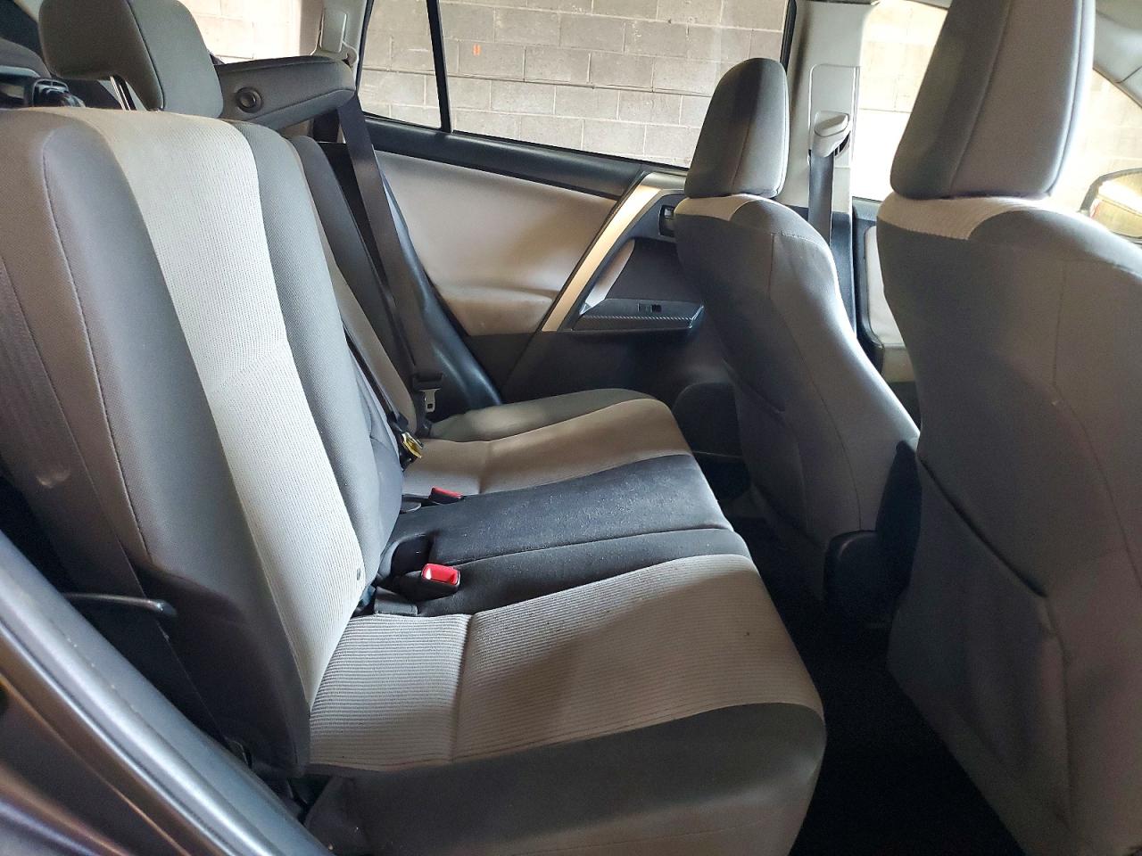 2015 Toyota Rav4 Le Black vin: JTMBFREV4FD107764