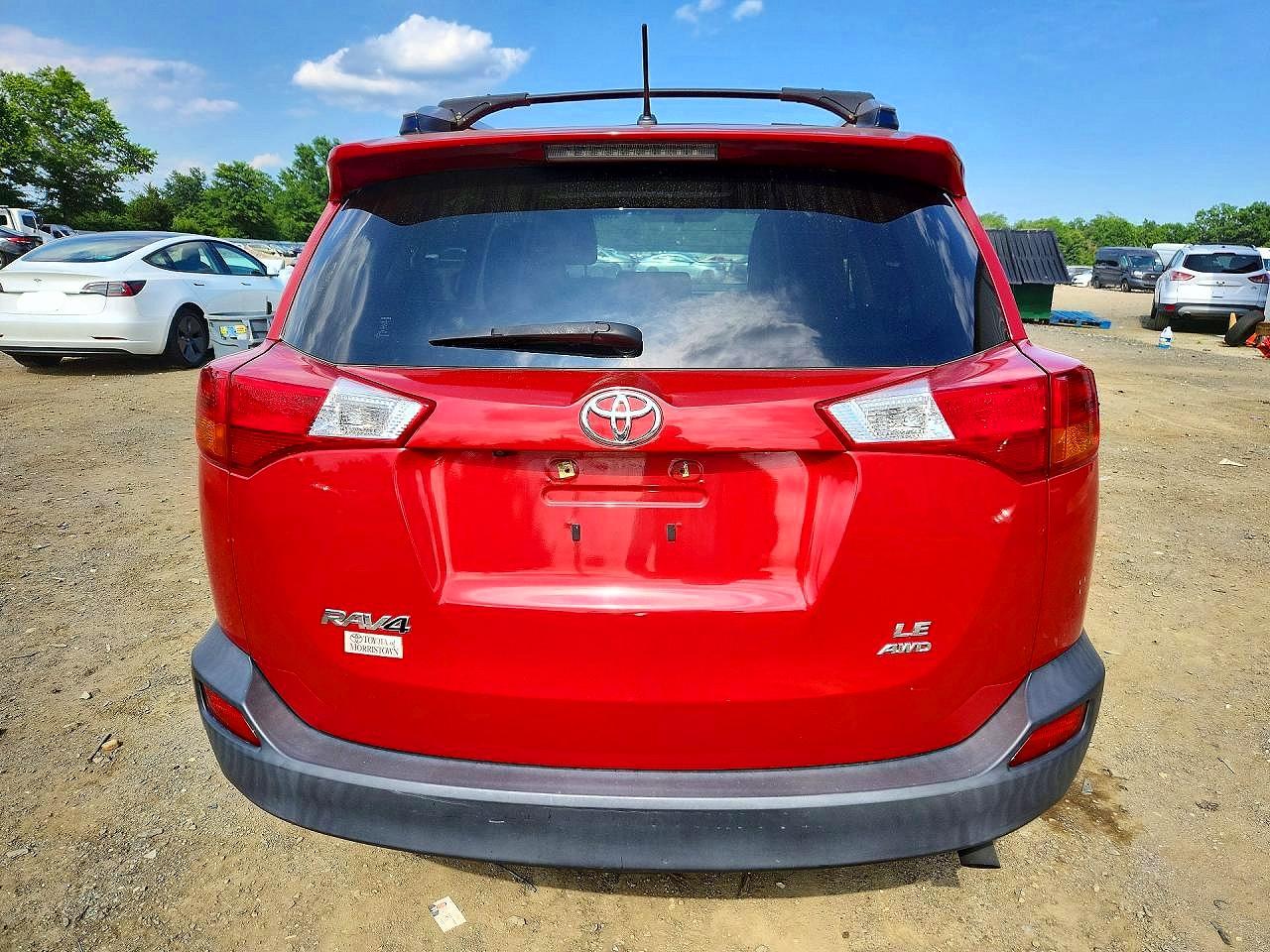 2015 Toyota Rav4 Le Красный vin: JTMBFREV4FD143146