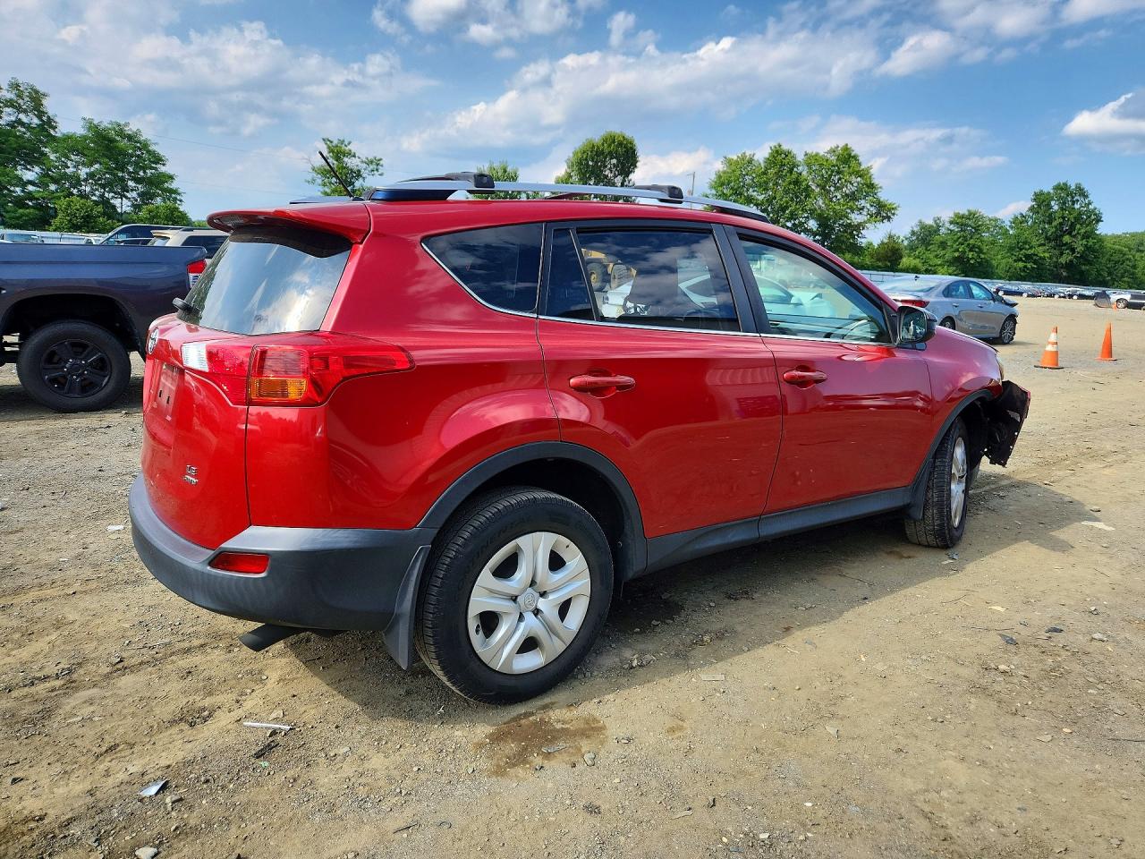 2015 Toyota Rav4 Le Красный vin: JTMBFREV4FD143146