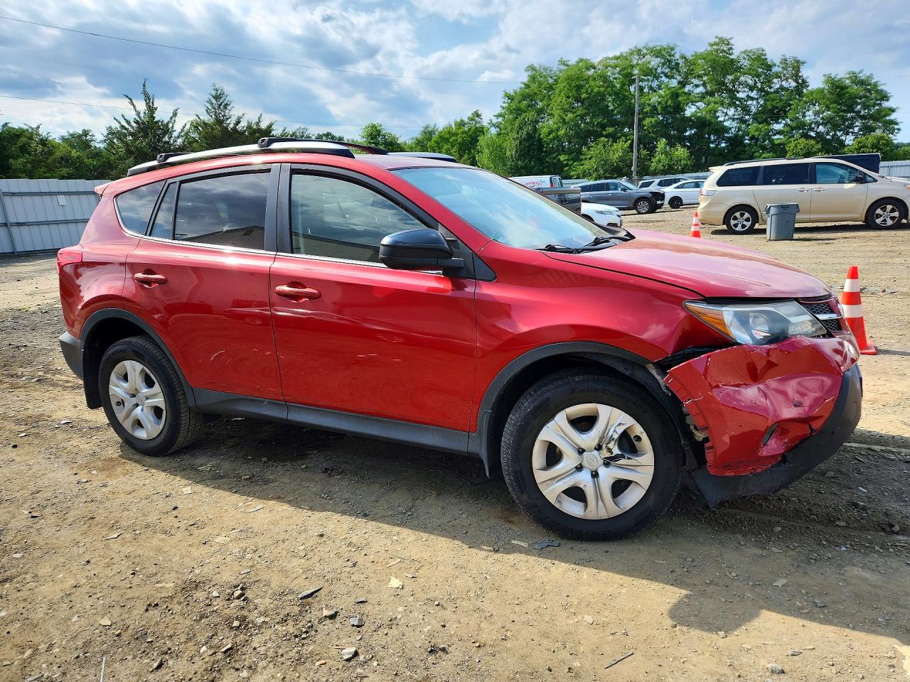 2015 Toyota Rav4 Le Красный vin: JTMBFREV4FD143146