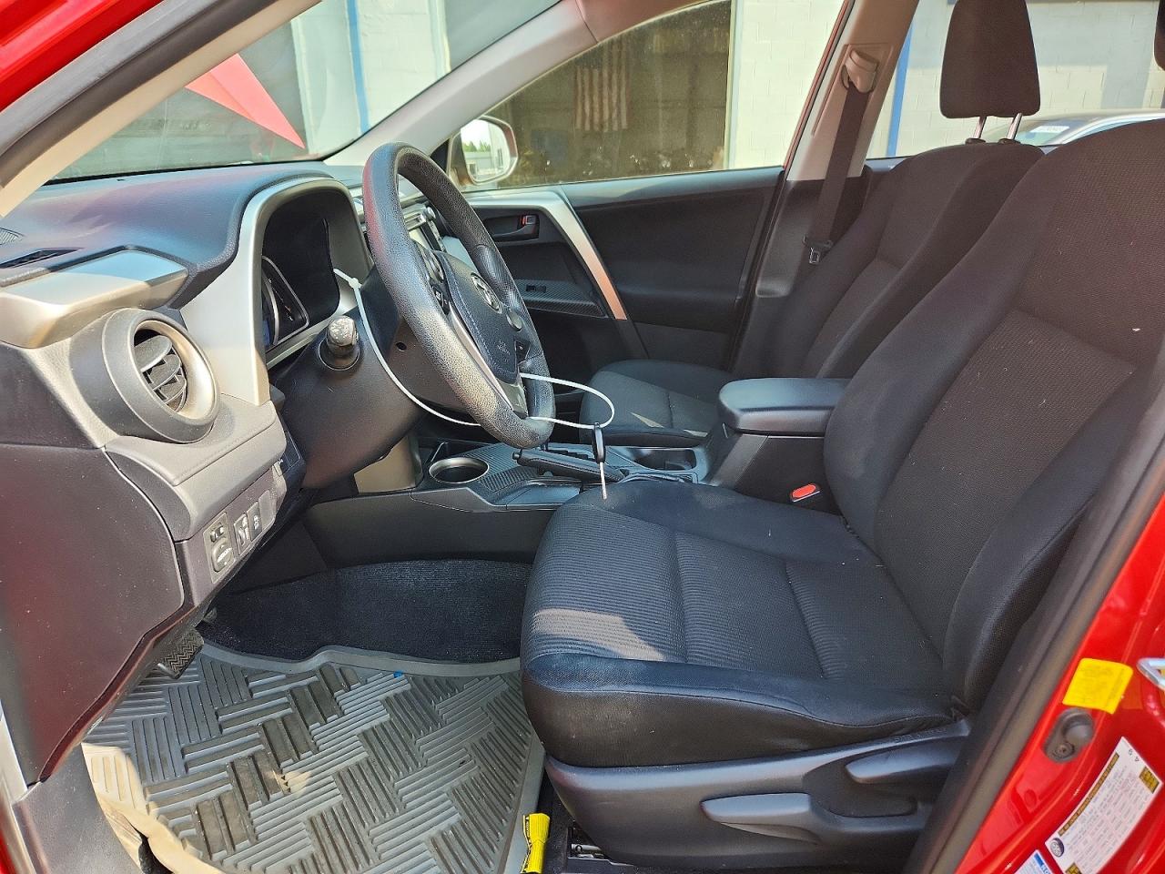 2015 Toyota Rav4 Le Красный vin: JTMBFREV4FD143146