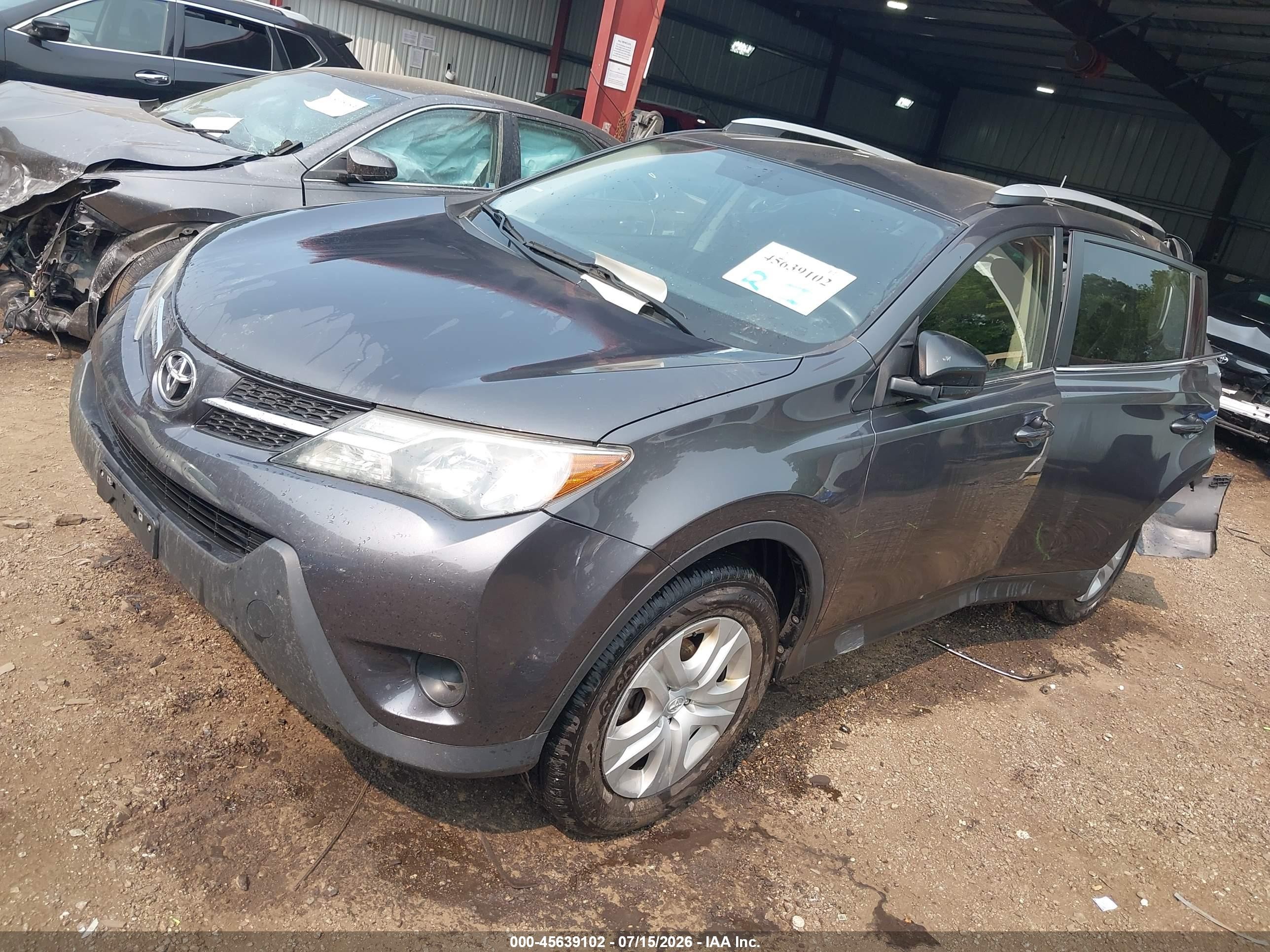 2015 Toyota Rav4 Le Gray vin: JTMBFREV4FJ015216