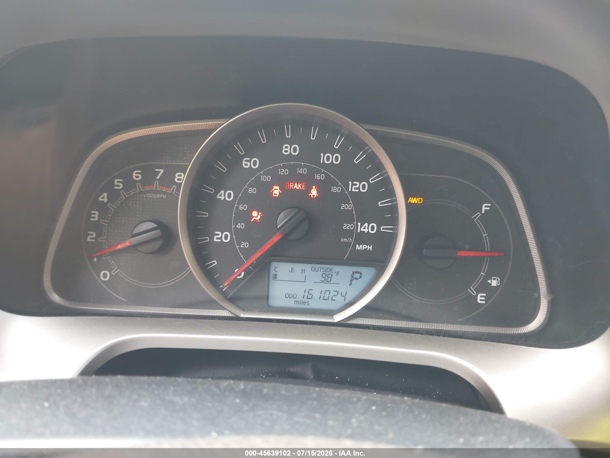 2015 Toyota Rav4 Le Gray vin: JTMBFREV4FJ015216