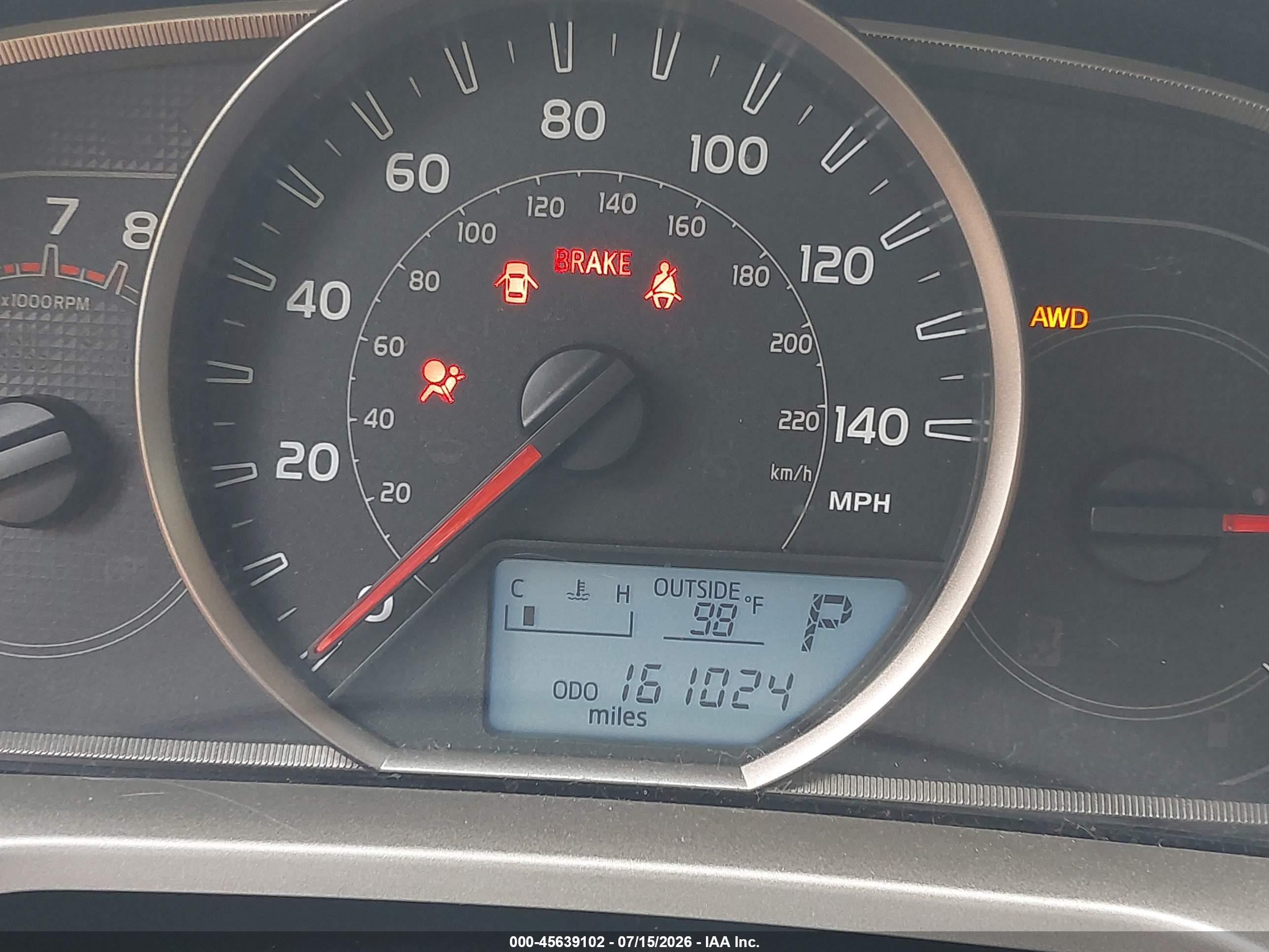 2015 Toyota Rav4 Le Gray vin: JTMBFREV4FJ015216