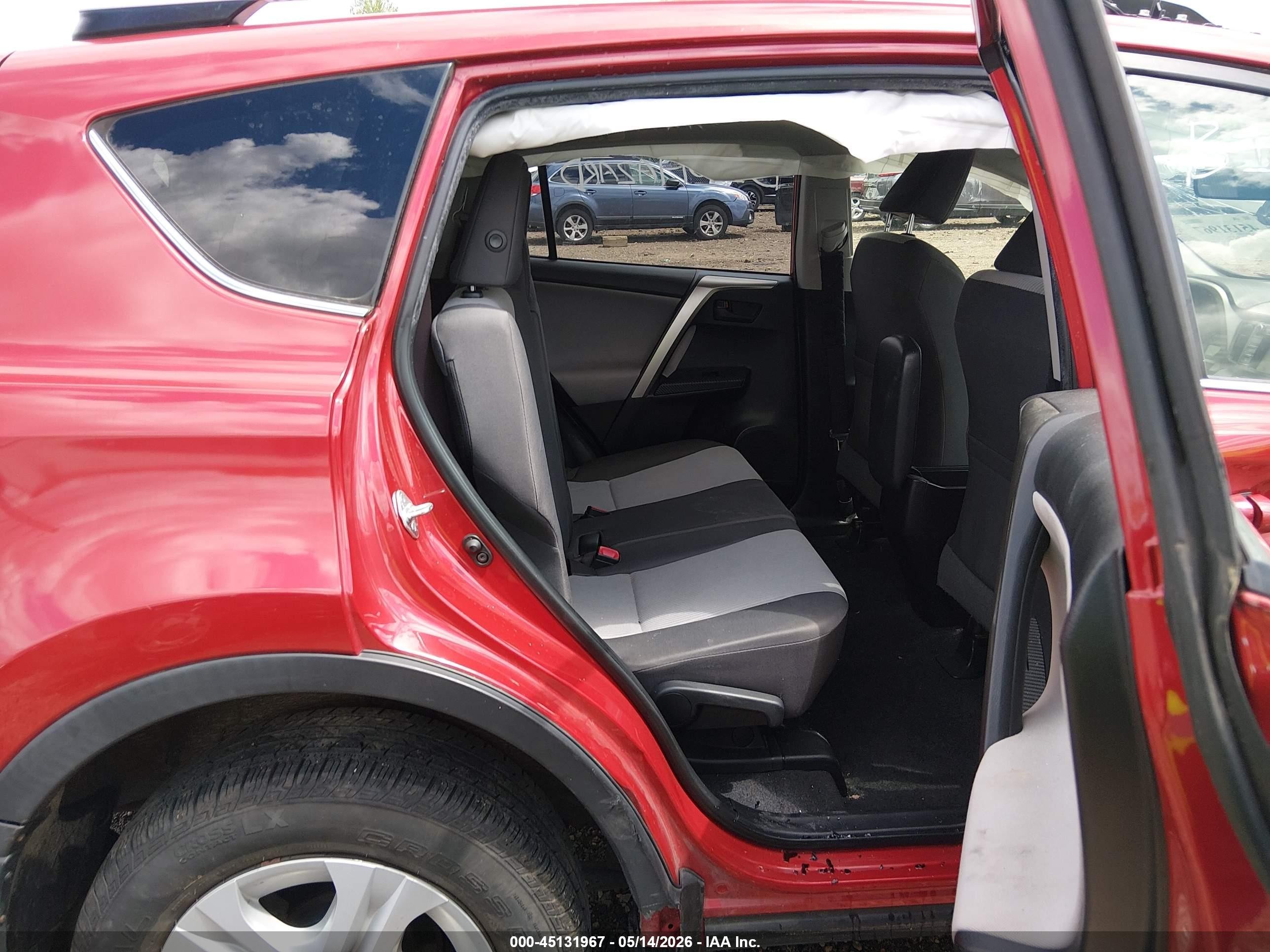 2015 Toyota Rav4 Le Красный vin: JTMBFREV4FJ030332