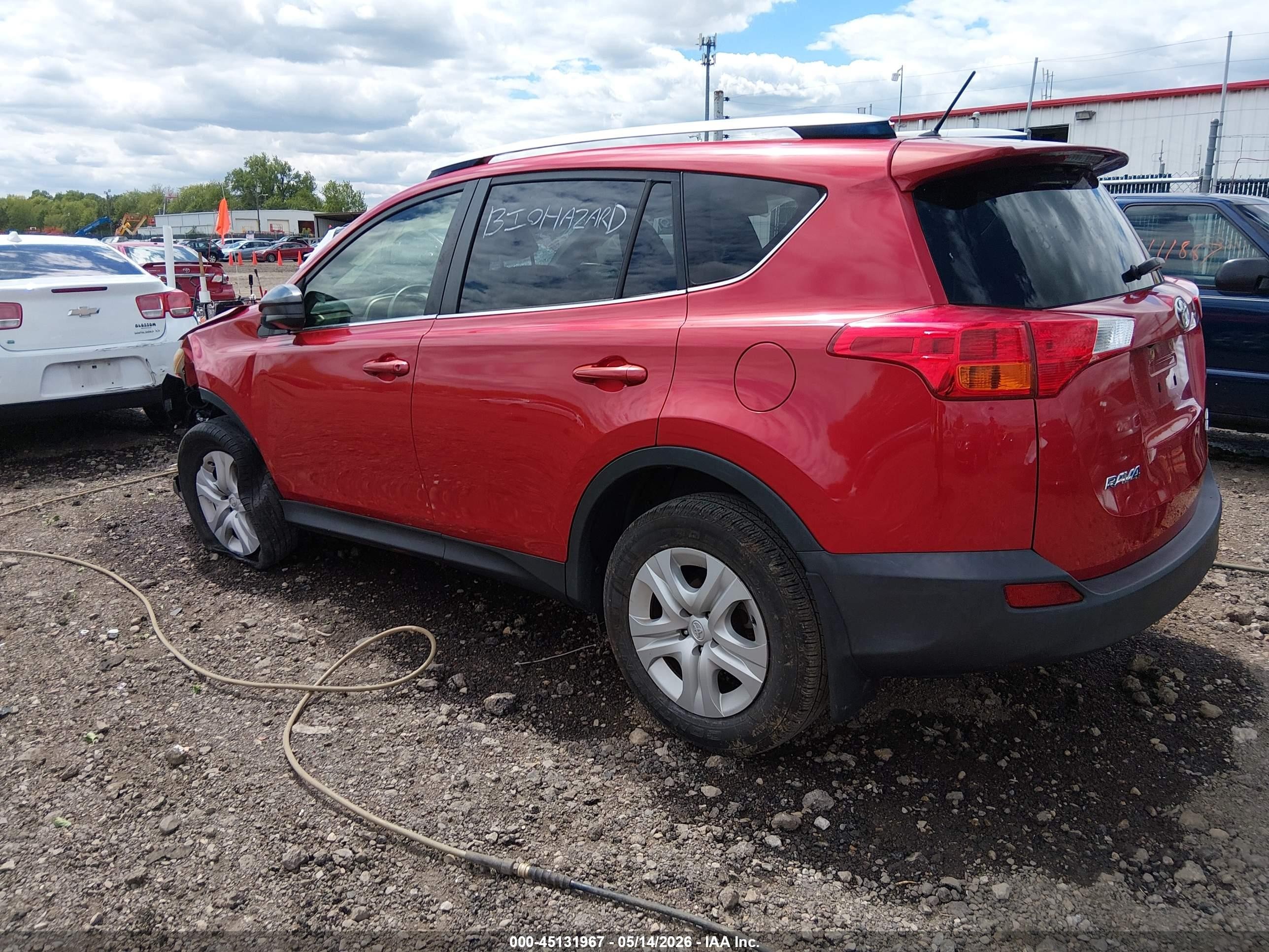 2015 Toyota Rav4 Le Красный vin: JTMBFREV4FJ030332