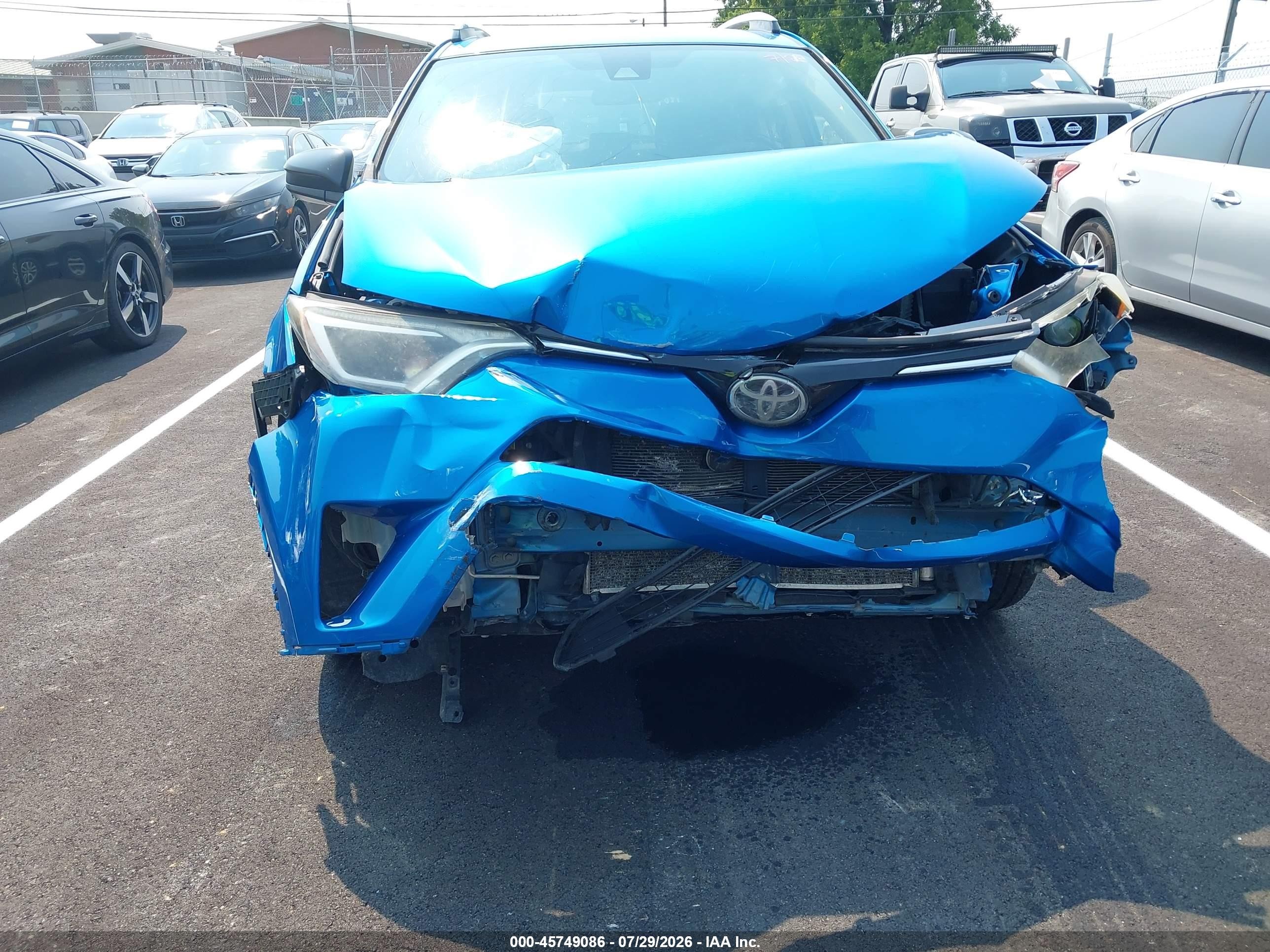 2017 Toyota Rav4 Le Blue vin: JTMBFREV4HJ131809