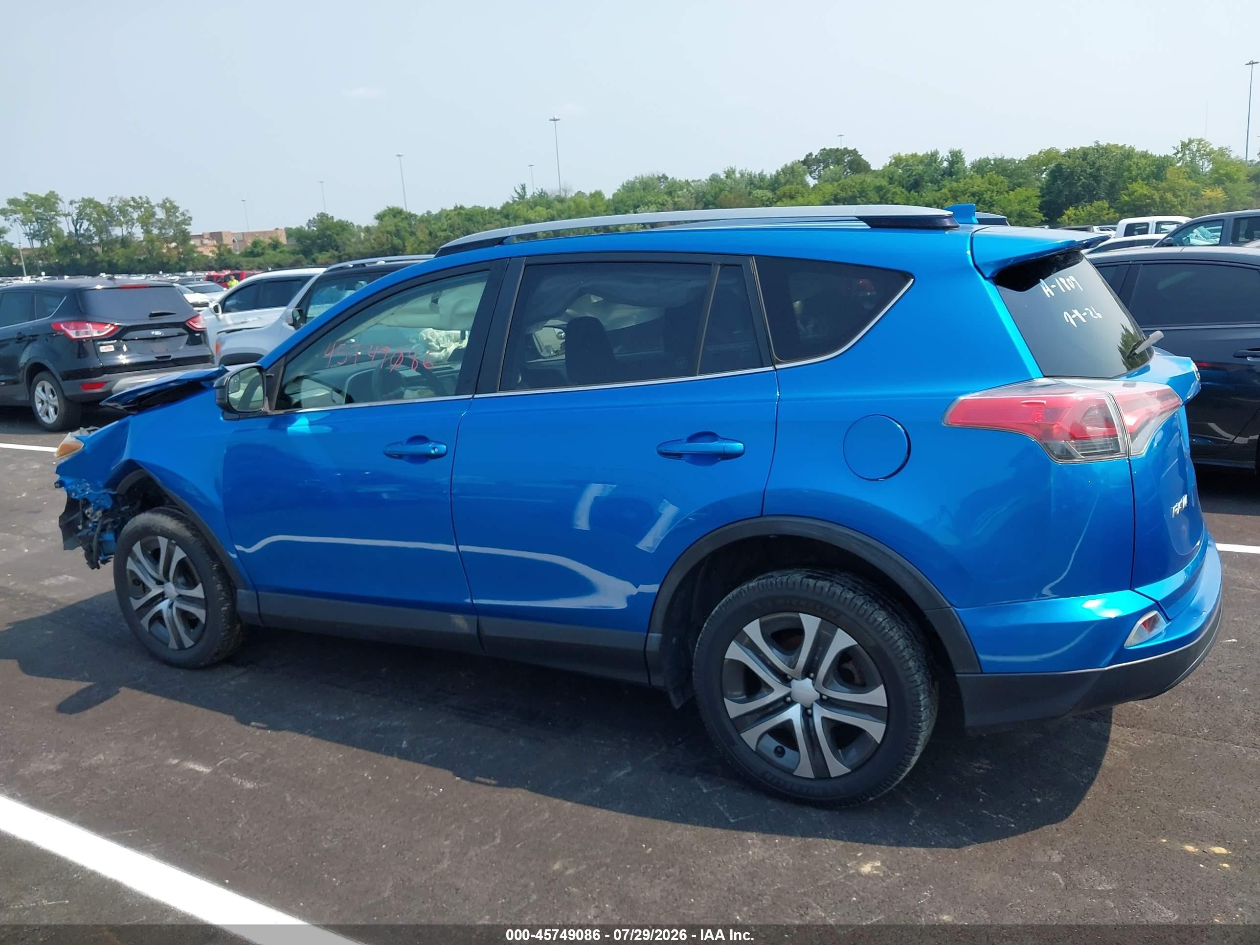 2017 Toyota Rav4 Le Blue vin: JTMBFREV4HJ131809