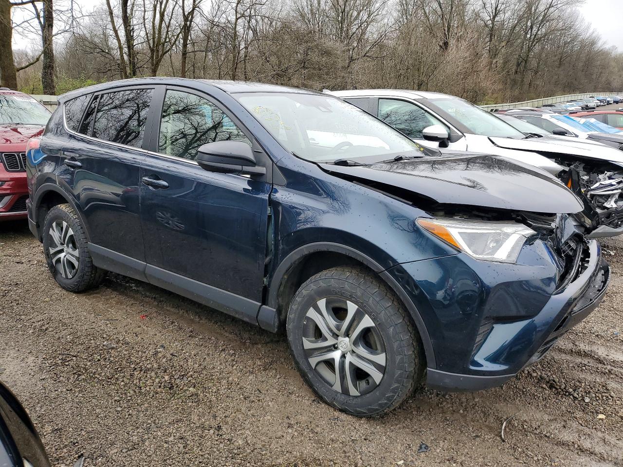 2018 Toyota Rav4 Le Blue vin: JTMBFREV4JJ219846