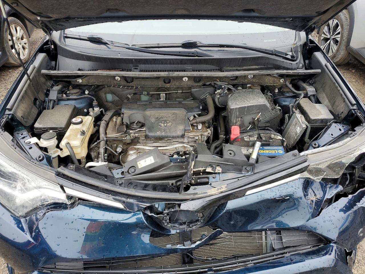 2018 Toyota Rav4 Le Blue vin: JTMBFREV4JJ219846
