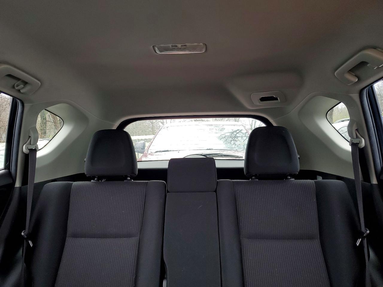 2018 Toyota Rav4 Le Blue vin: JTMBFREV4JJ219846